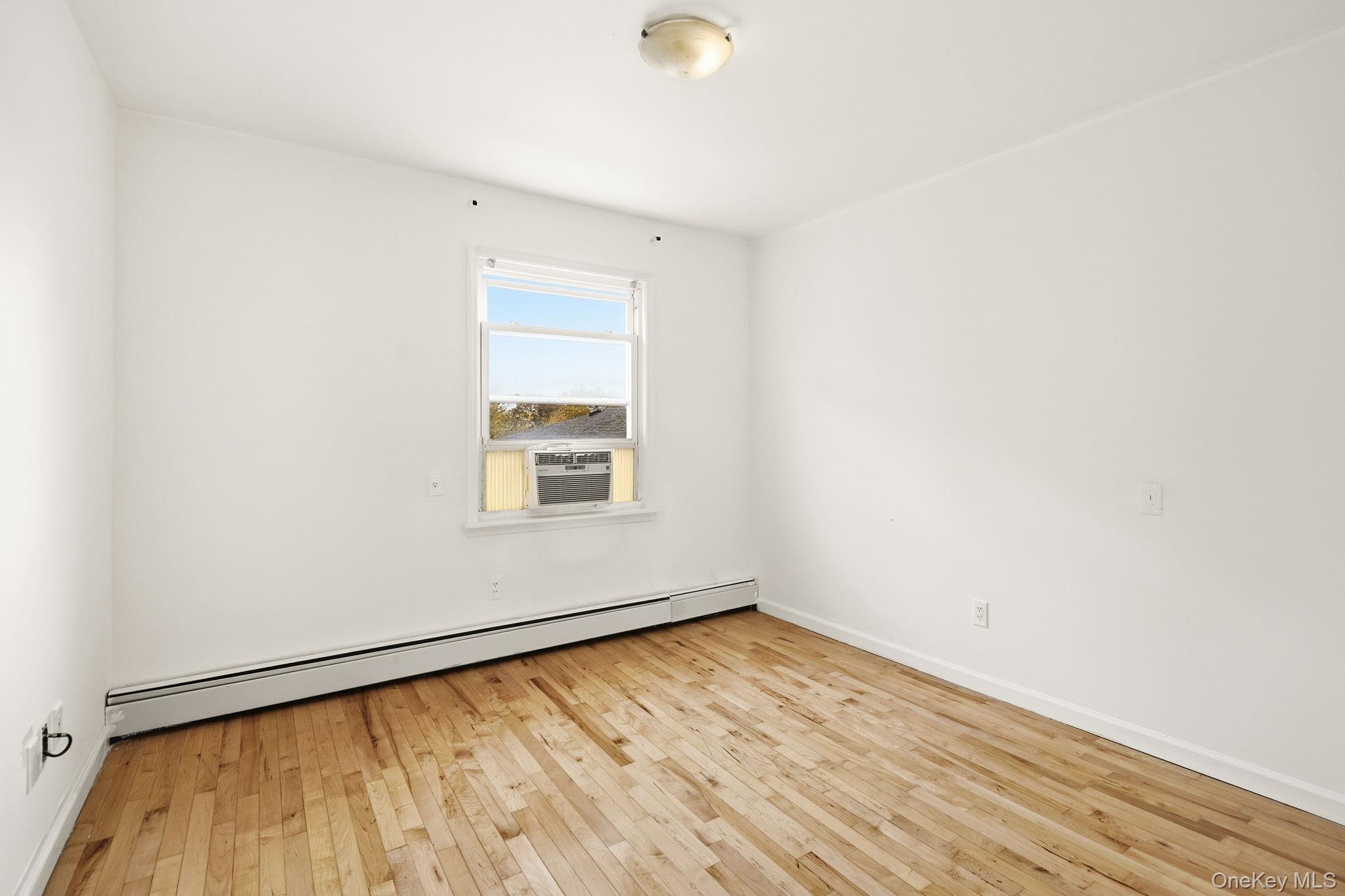 8 Elicar Terrace, Yonkers, NY 10701