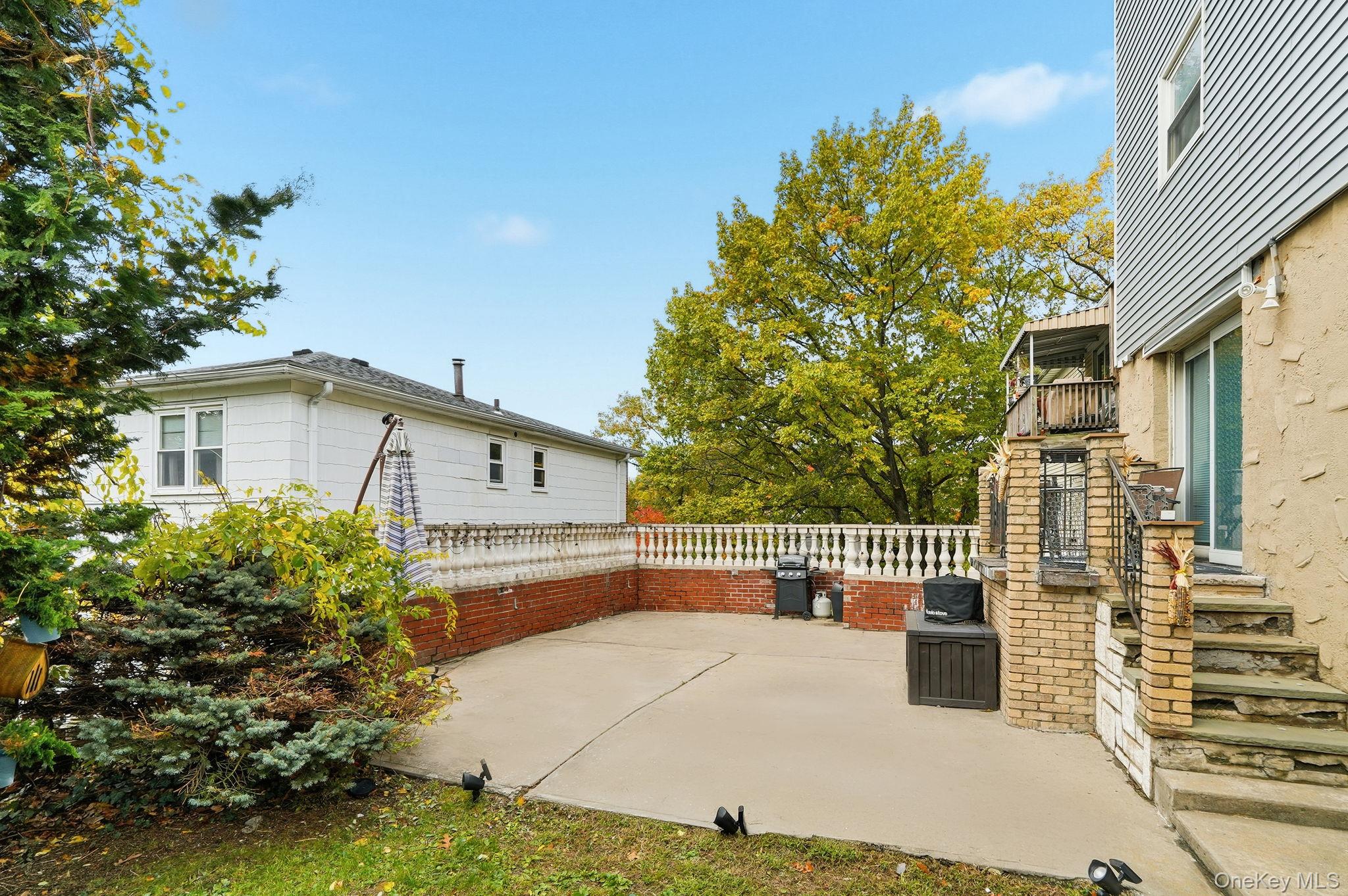 8 Elicar Terrace, Yonkers, NY 10701