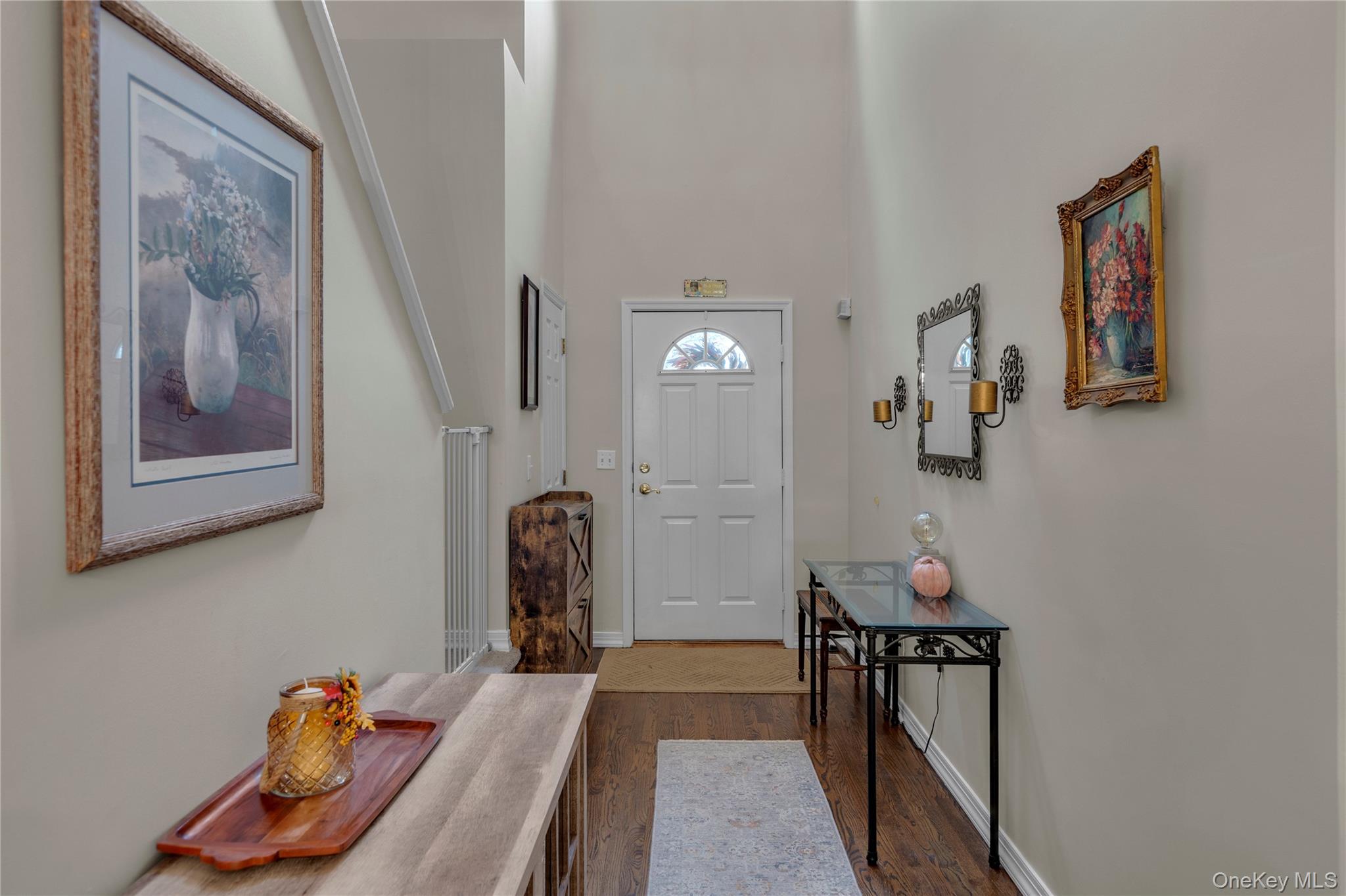 32 Scarborough Drive, Smithtown, NY 11787