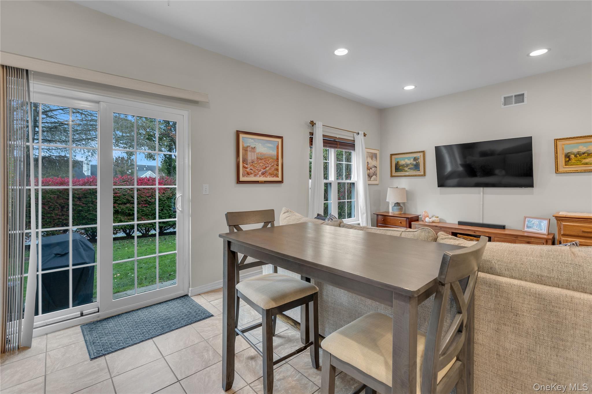 32 Scarborough Drive, Smithtown, NY 11787