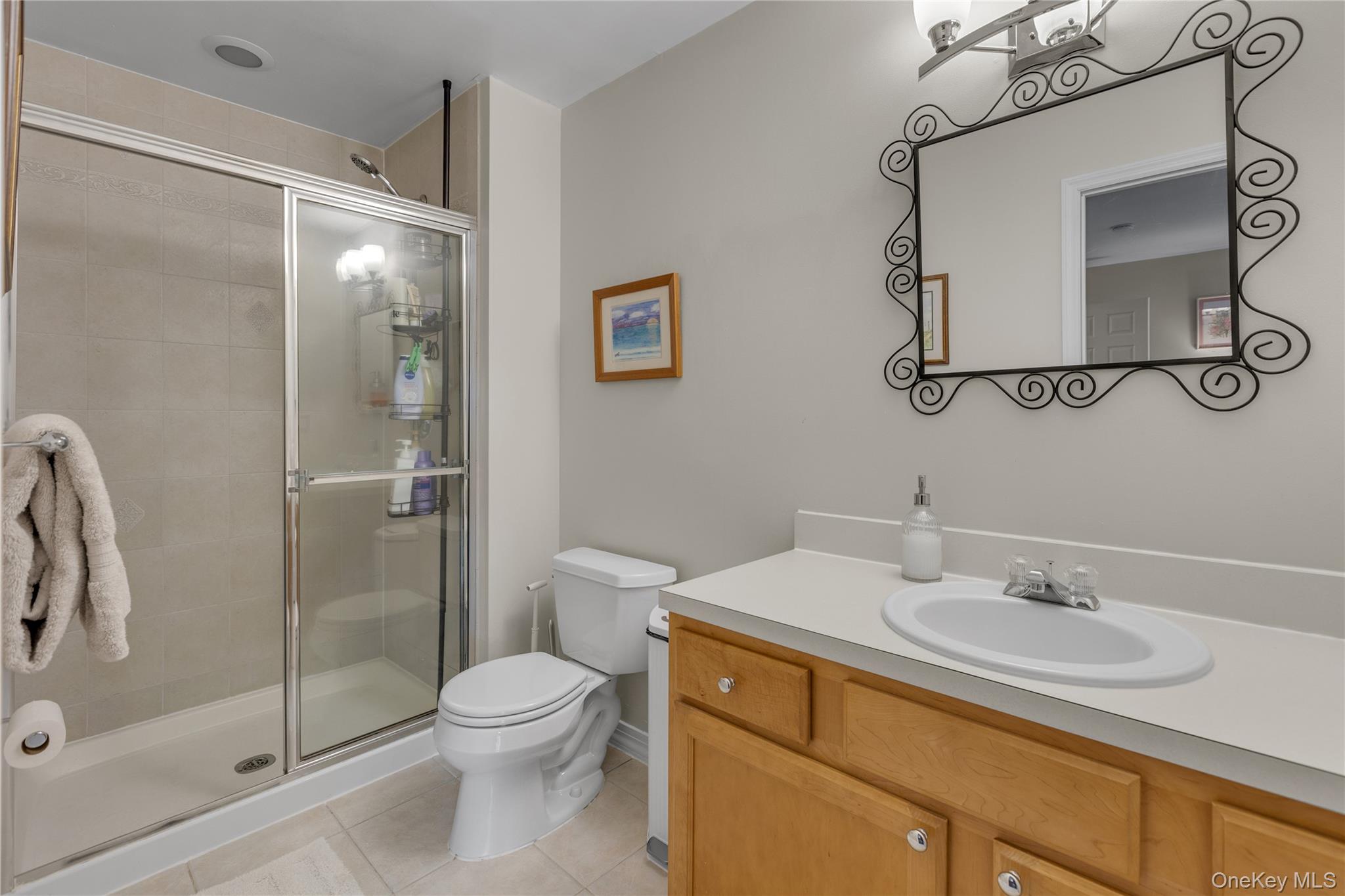 32 Scarborough Drive, Smithtown, NY 11787