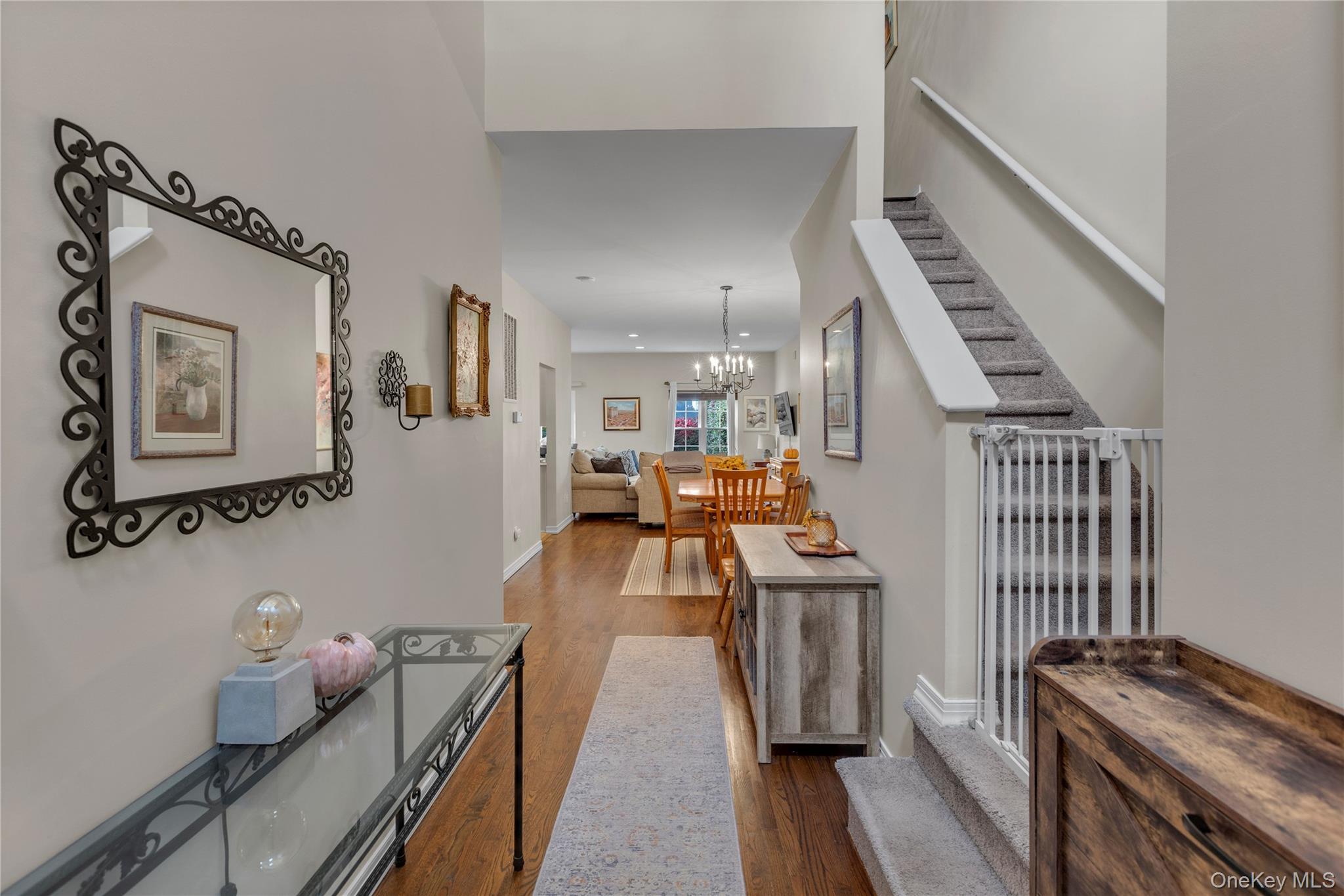 32 Scarborough Drive, Smithtown, NY 11787