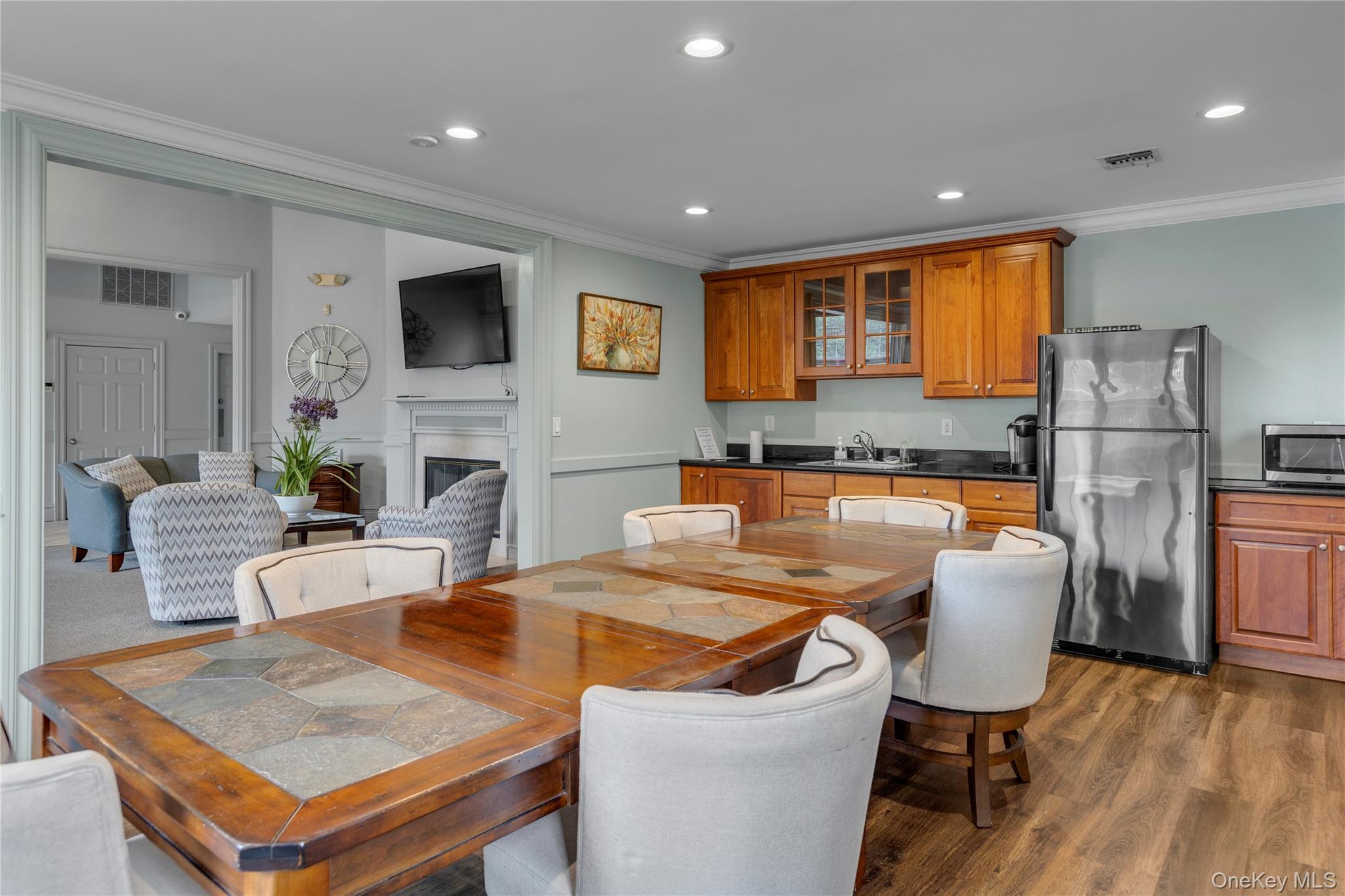 32 Scarborough Drive, Smithtown, NY 11787