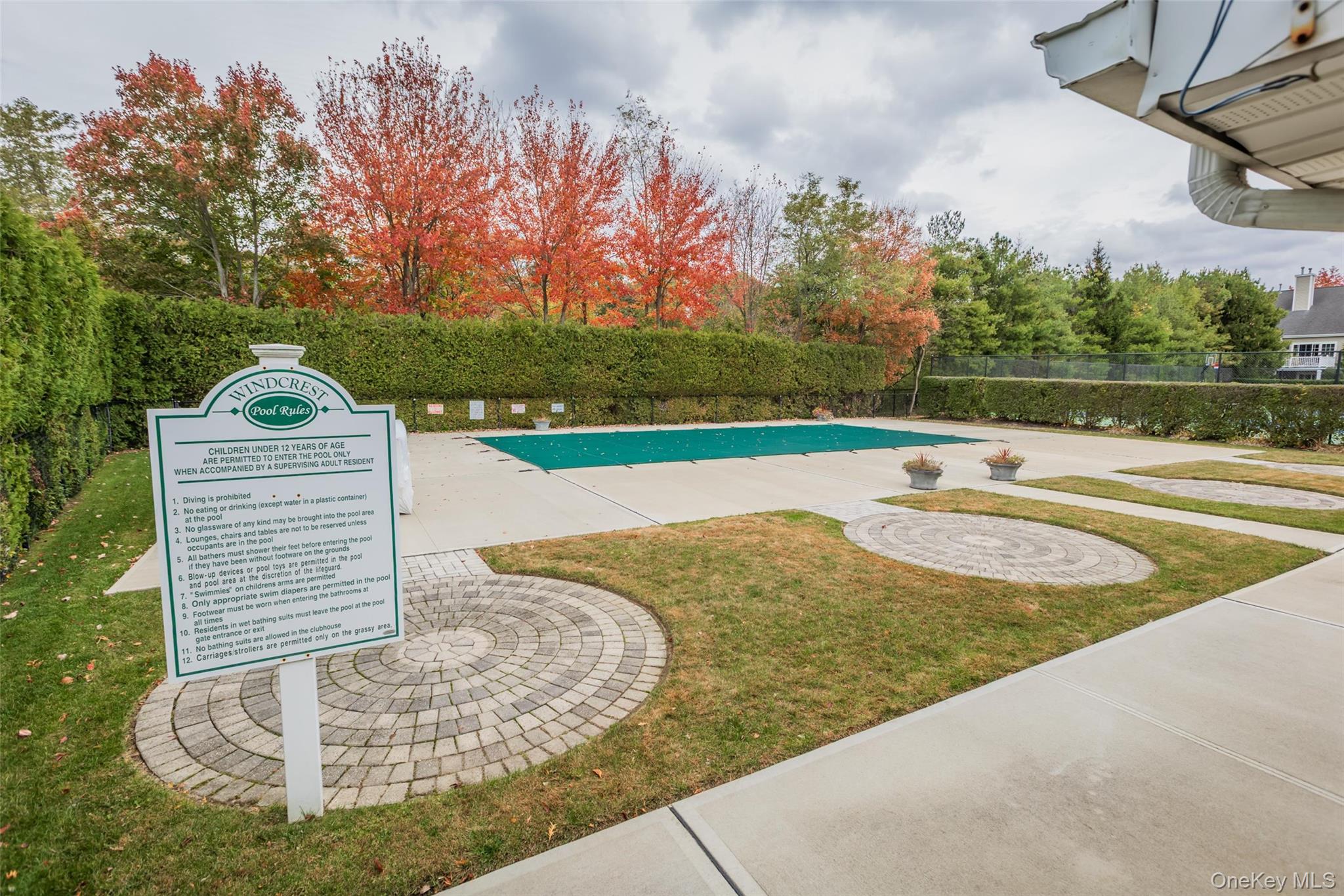 32 Scarborough Drive, Smithtown, NY 11787