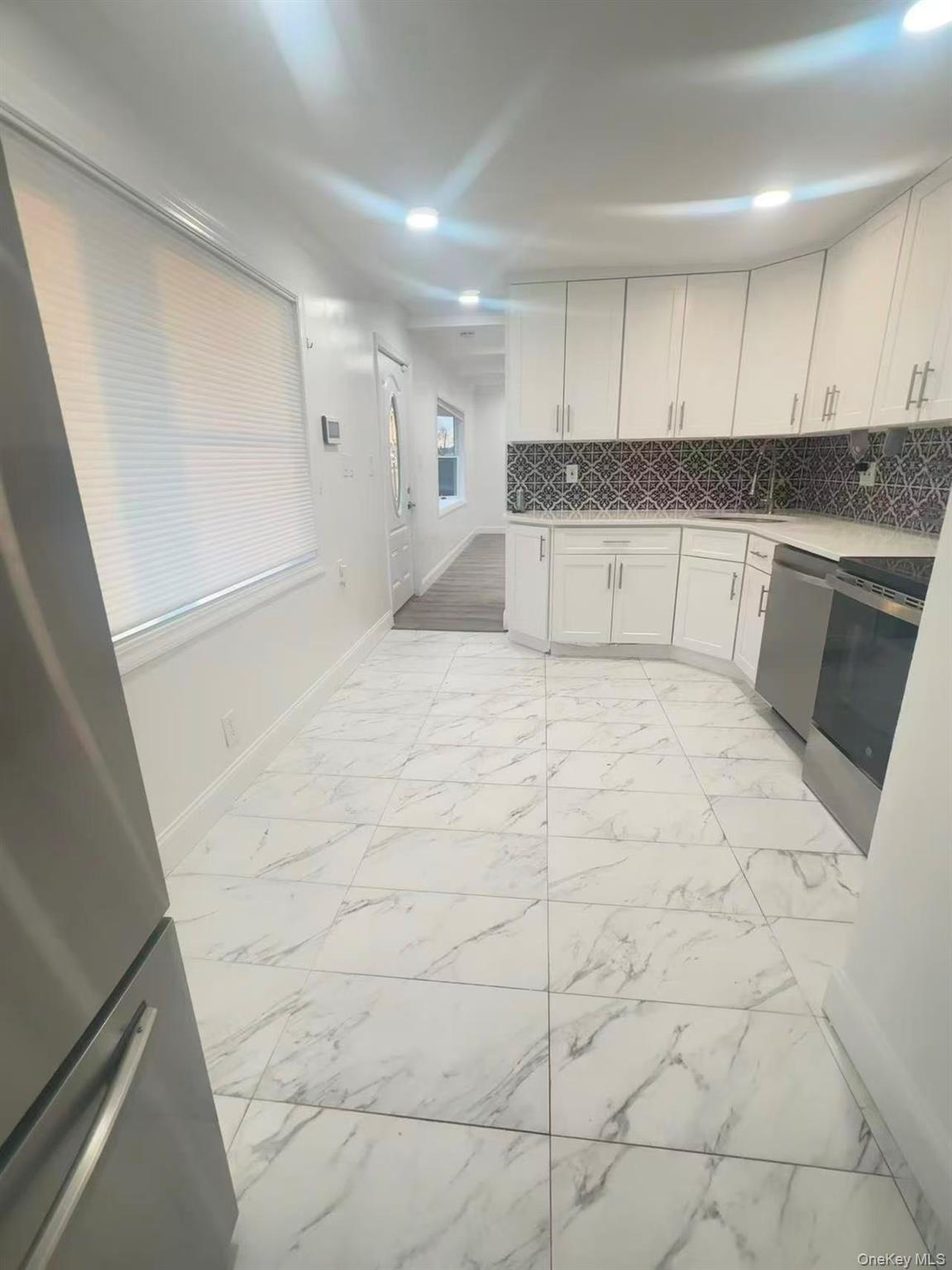 110 Parkside Drive N, Levittown, NY 11756