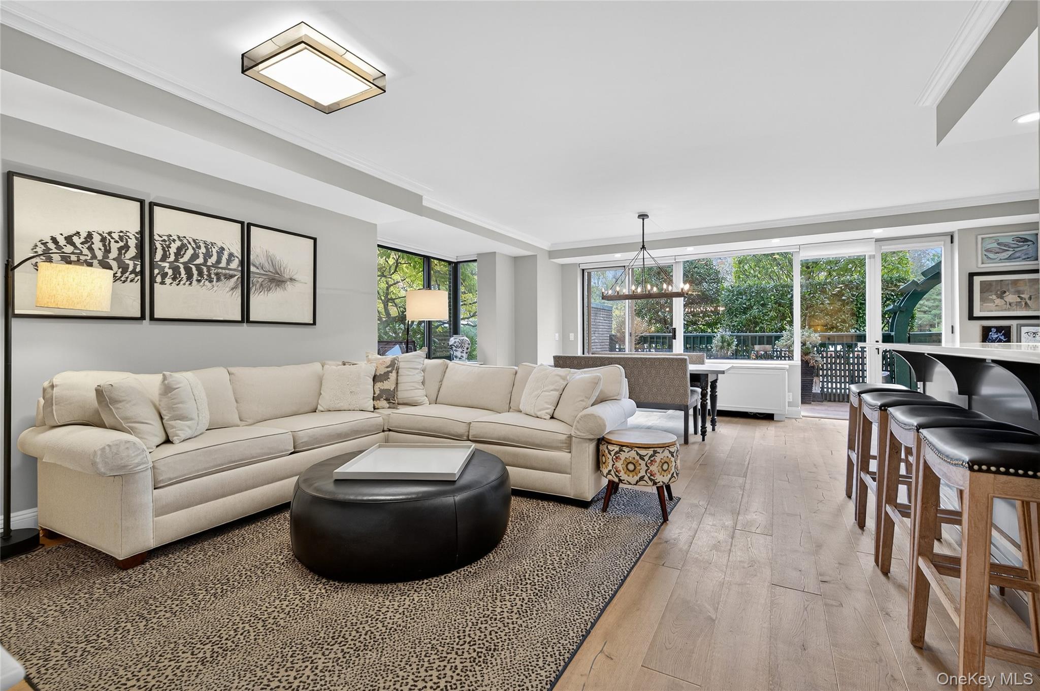 100 Hilton Avenue # M32, Garden City, NY 11530