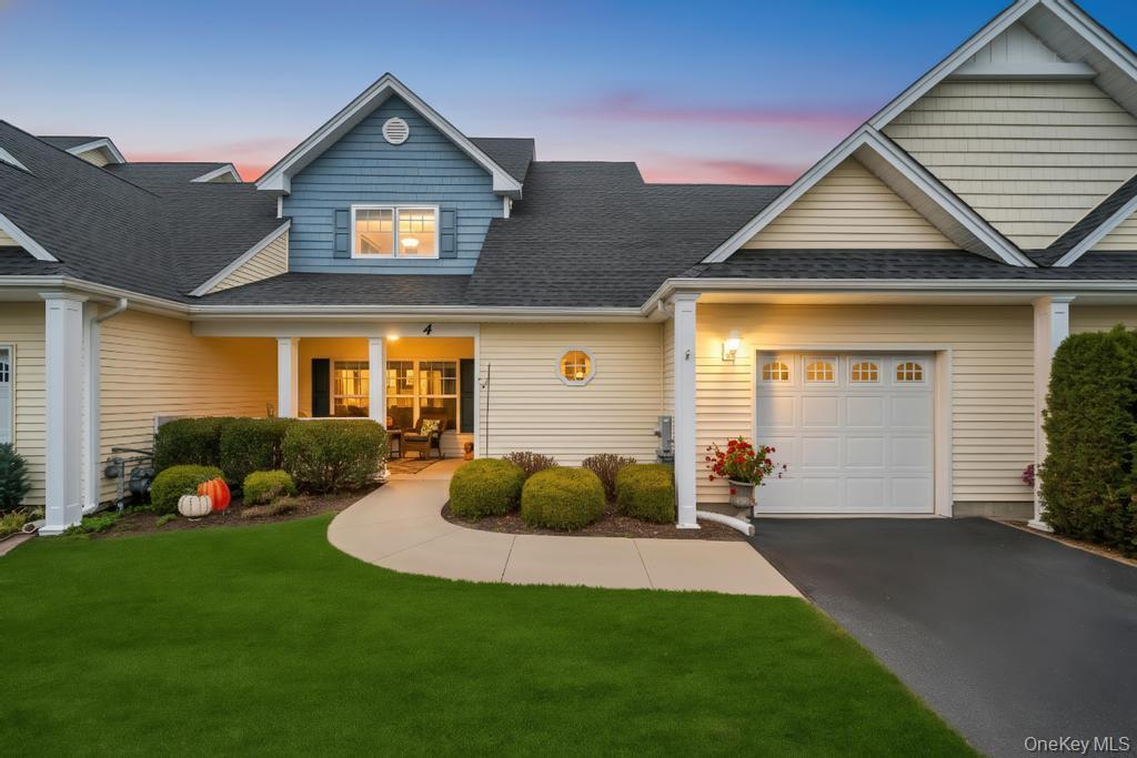 4 Haverton Court, Riverhead, NY 11901