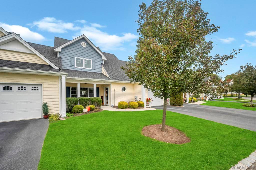 4 Haverton Court, Riverhead, NY 11901