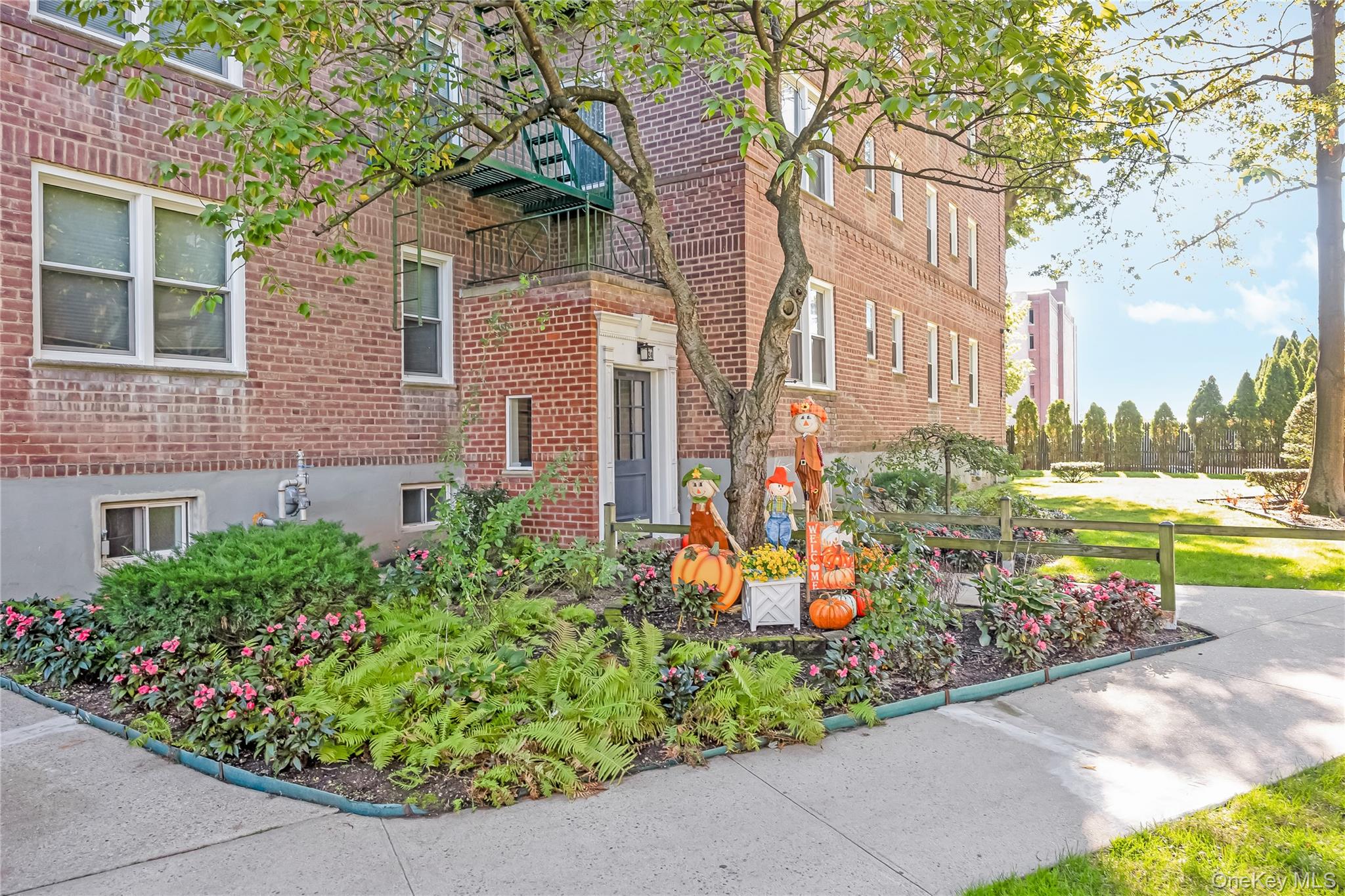 22 Mulford Place # 2D, Hempstead, NY 11550