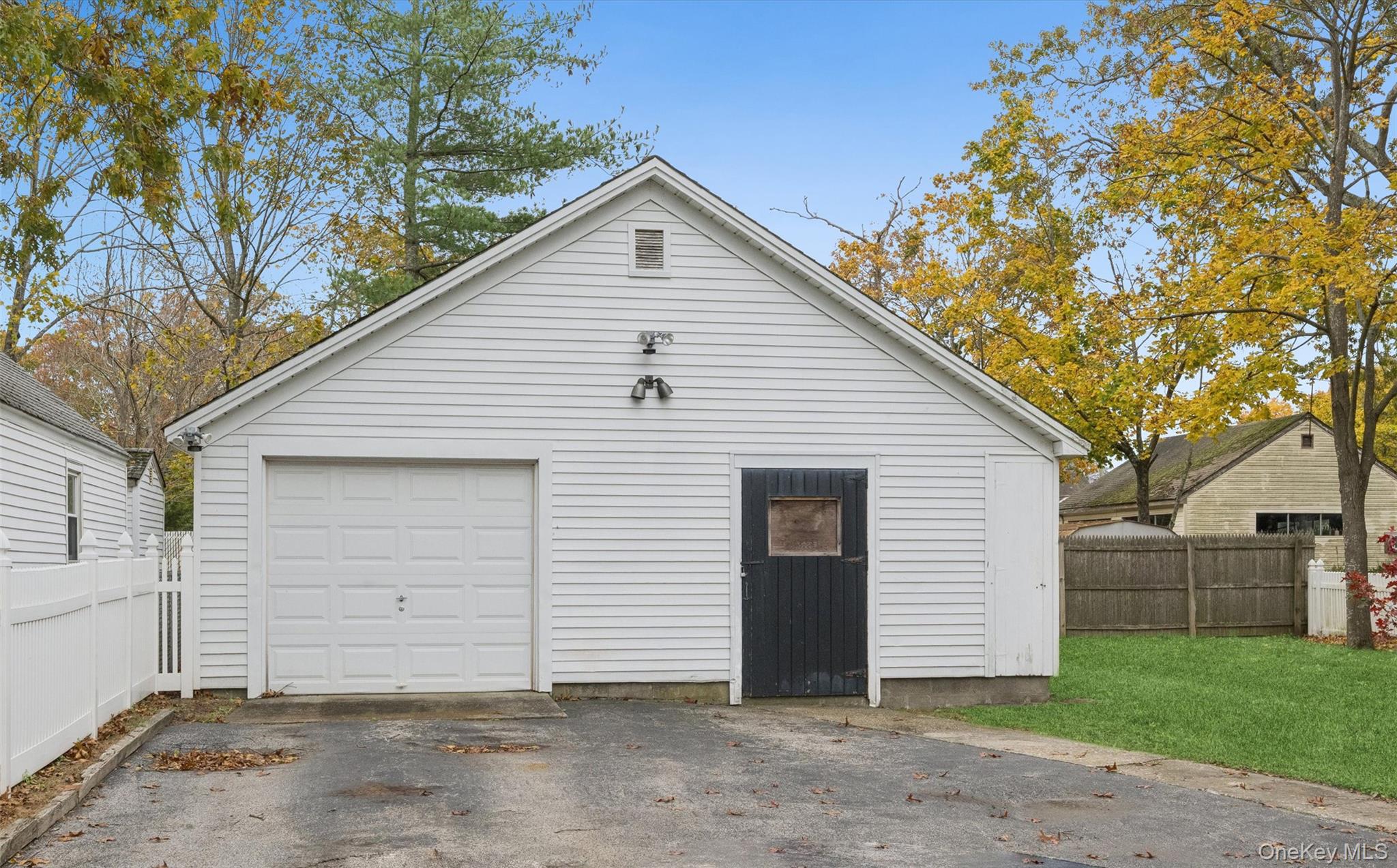 148 Woodhull Avenue, Riverside, NY 11901