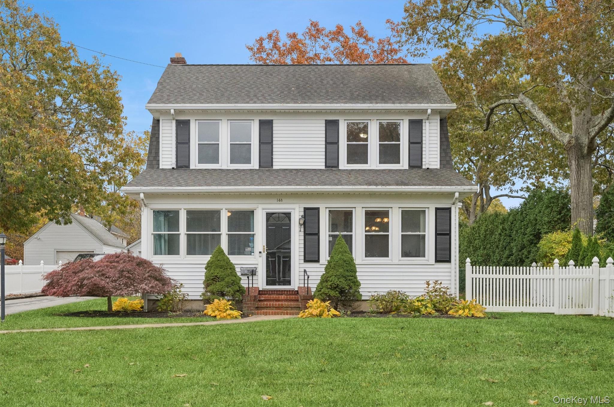 148 Woodhull Avenue, Riverside, NY 11901