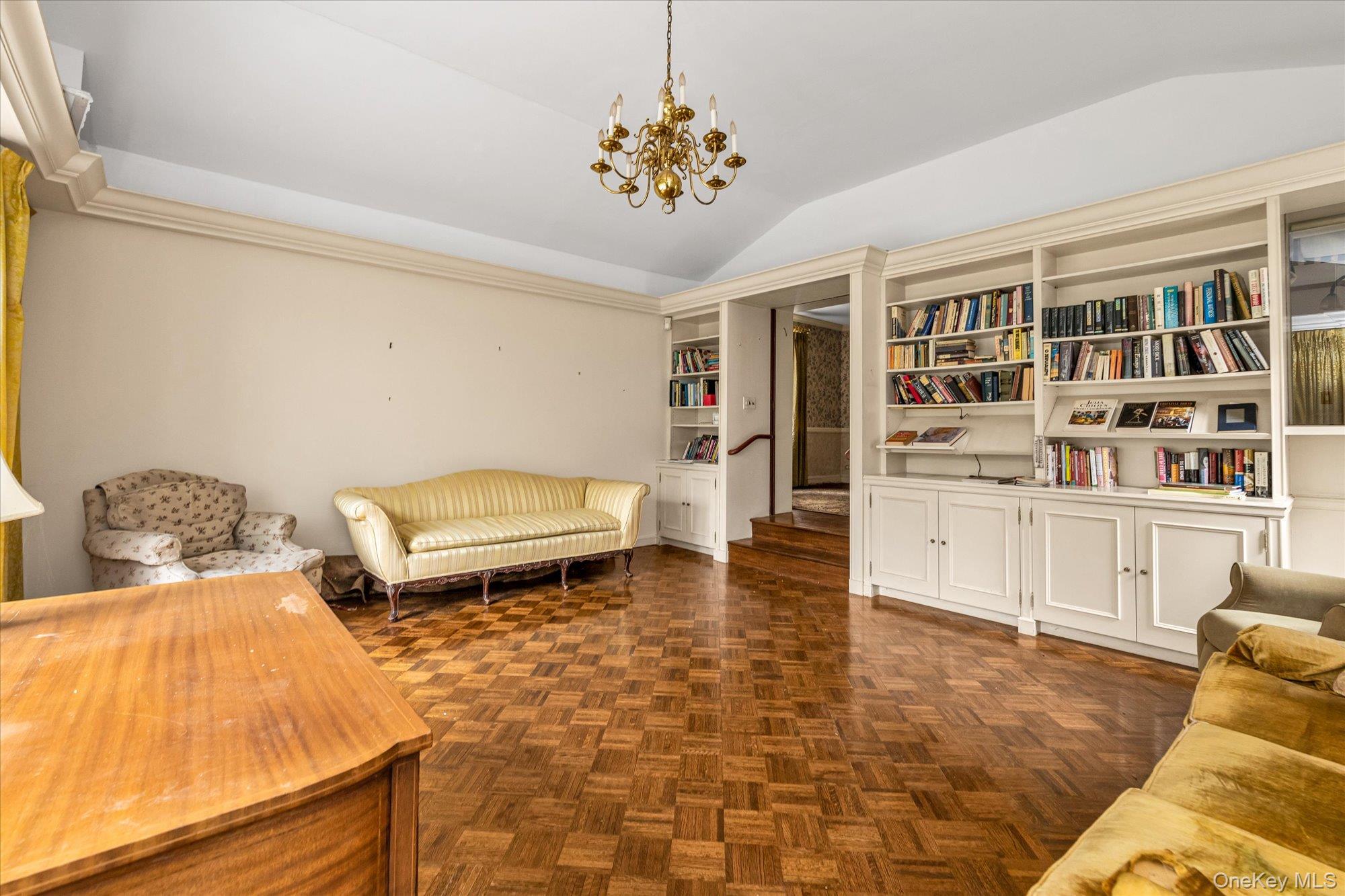 47-44 Glenwood Street, Little Neck, NY 11362