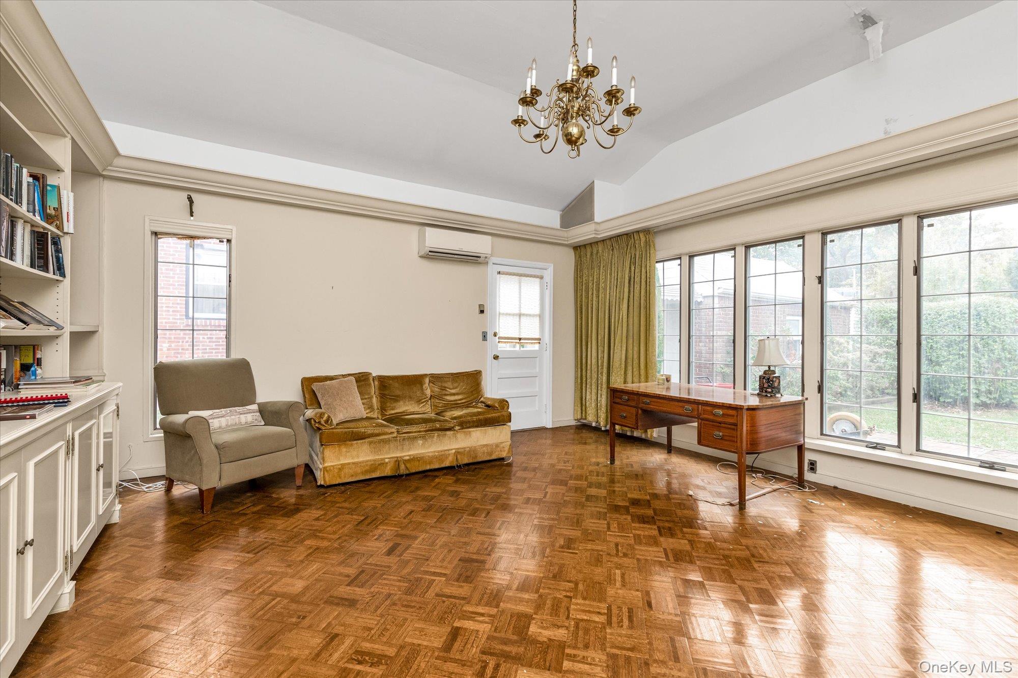 47-44 Glenwood Street, Little Neck, NY 11362