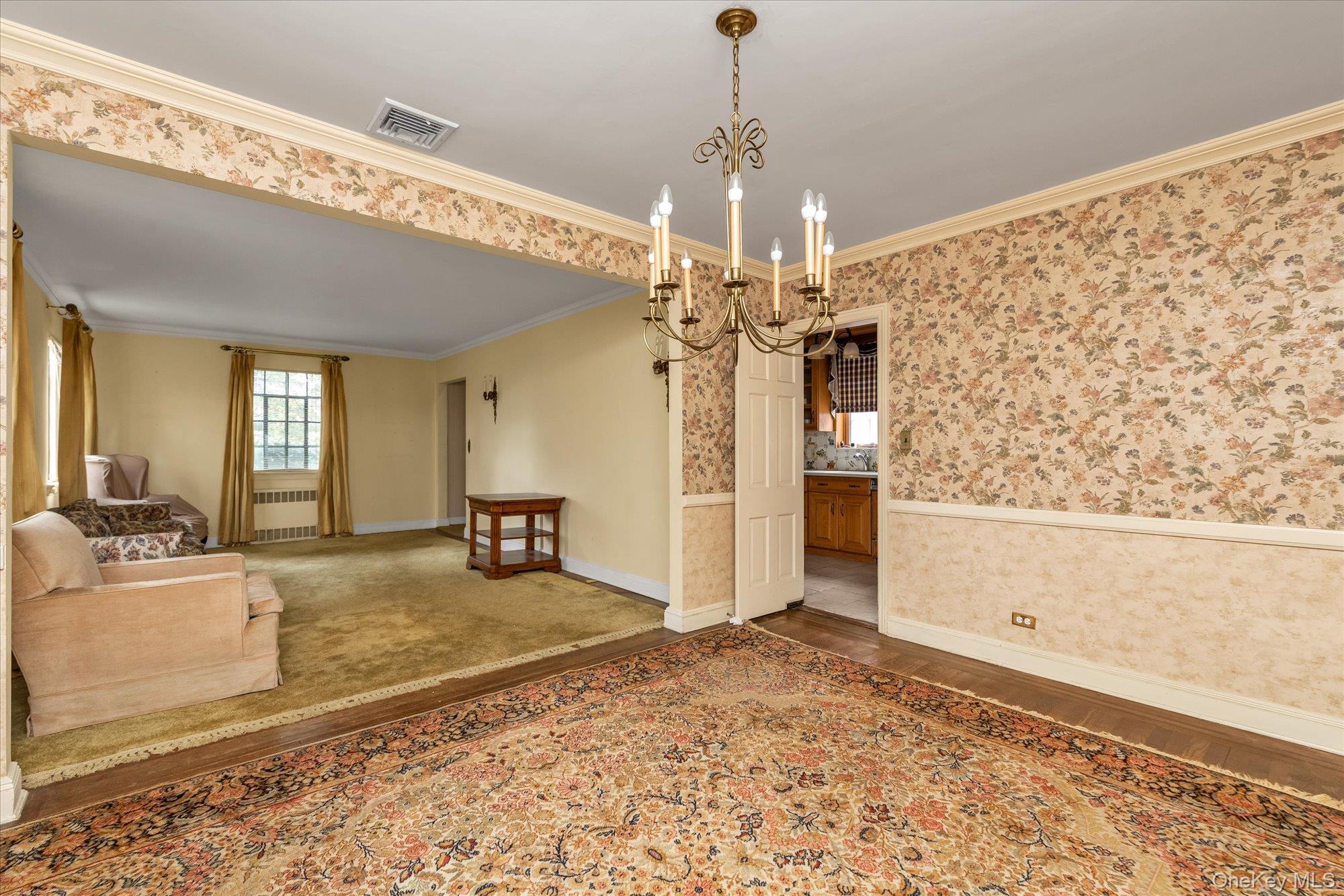 47-44 Glenwood Street, Little Neck, NY 11362