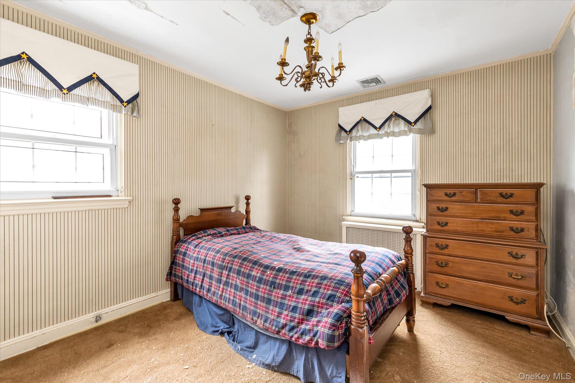 47-44 Glenwood Street, Little Neck, NY 11362