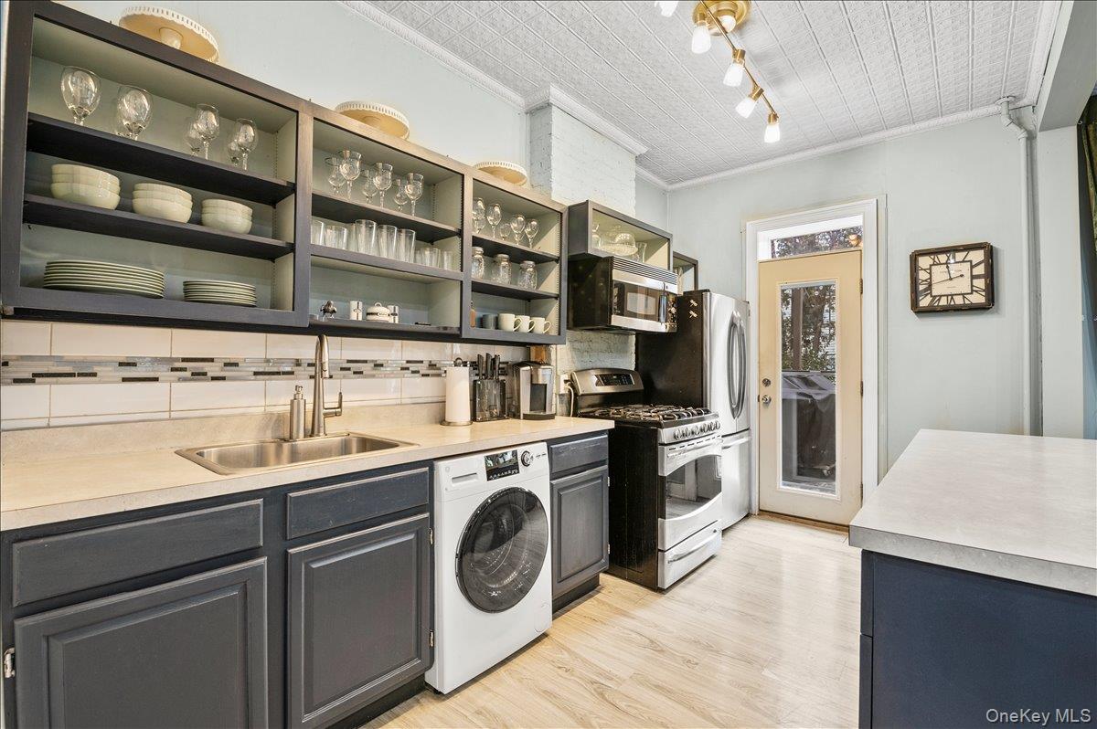 68-15 64th Place # 2FAM, Ridgewood, NY 11385