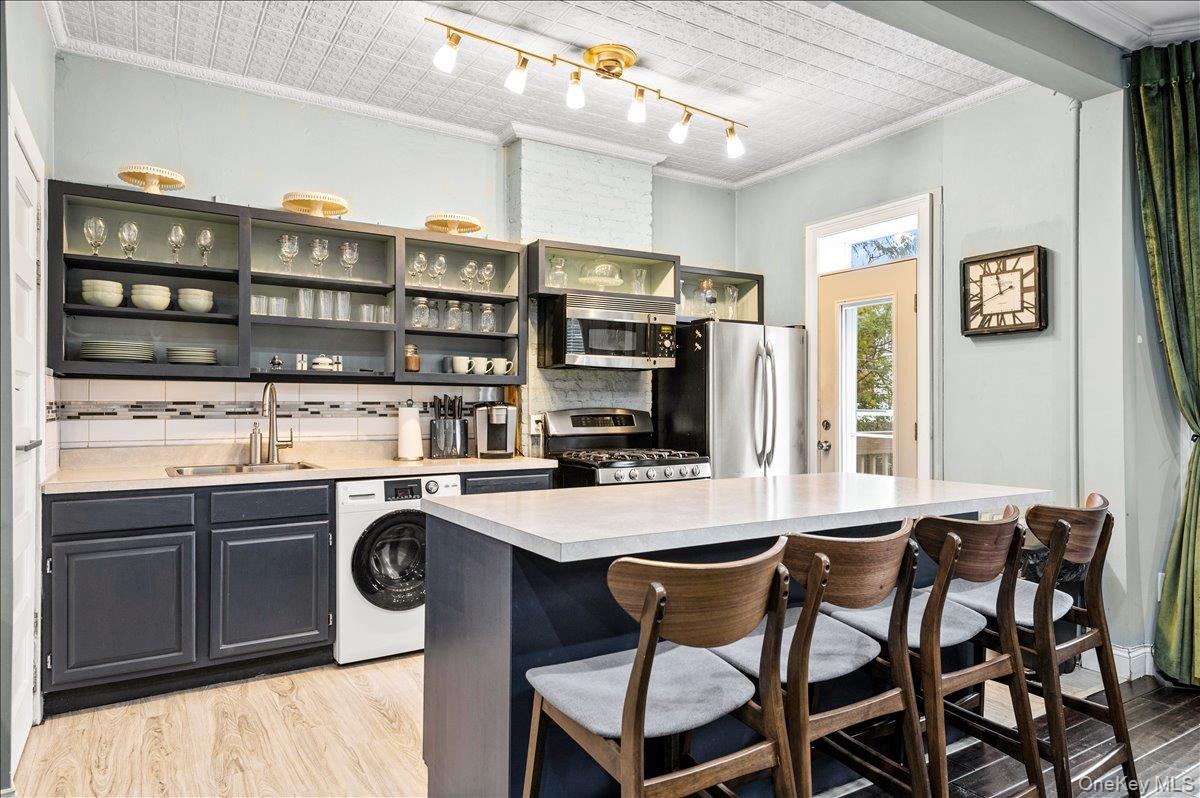 68-15 64th Place # 2FAM, Ridgewood, NY 11385