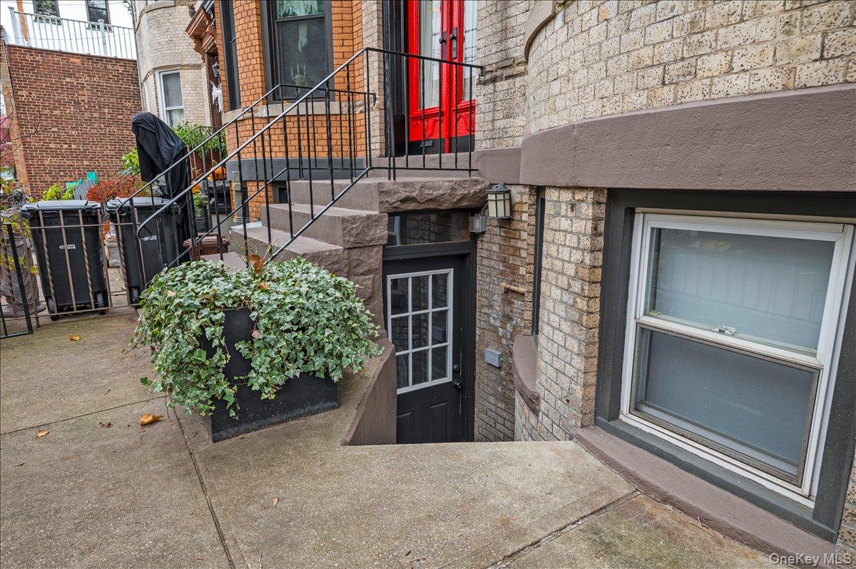 68-15 64th Place # 2FAM, Ridgewood, NY 11385