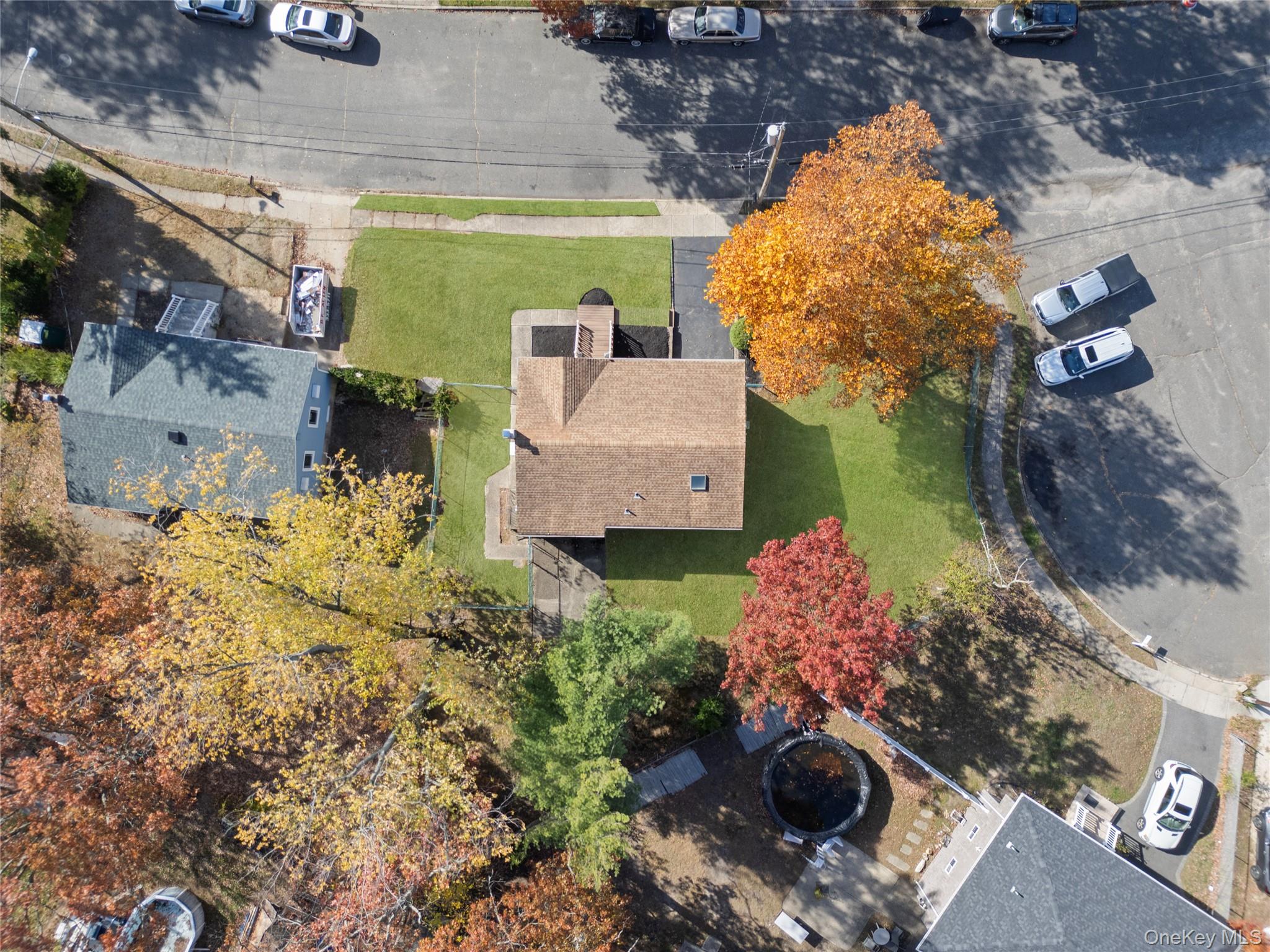 15 Santam Court, Bay Shore, NY 11706