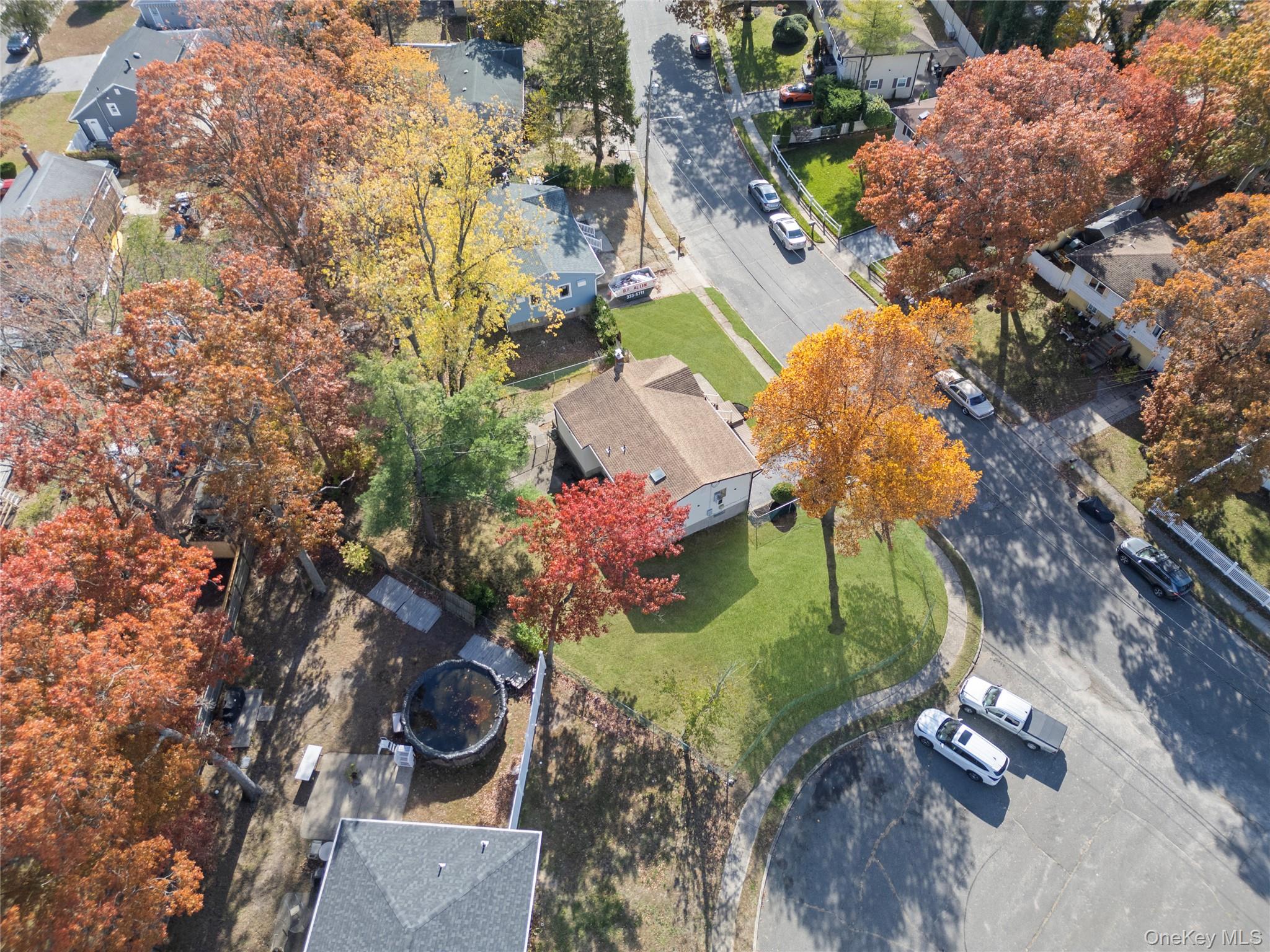 15 Santam Court, Bay Shore, NY 11706