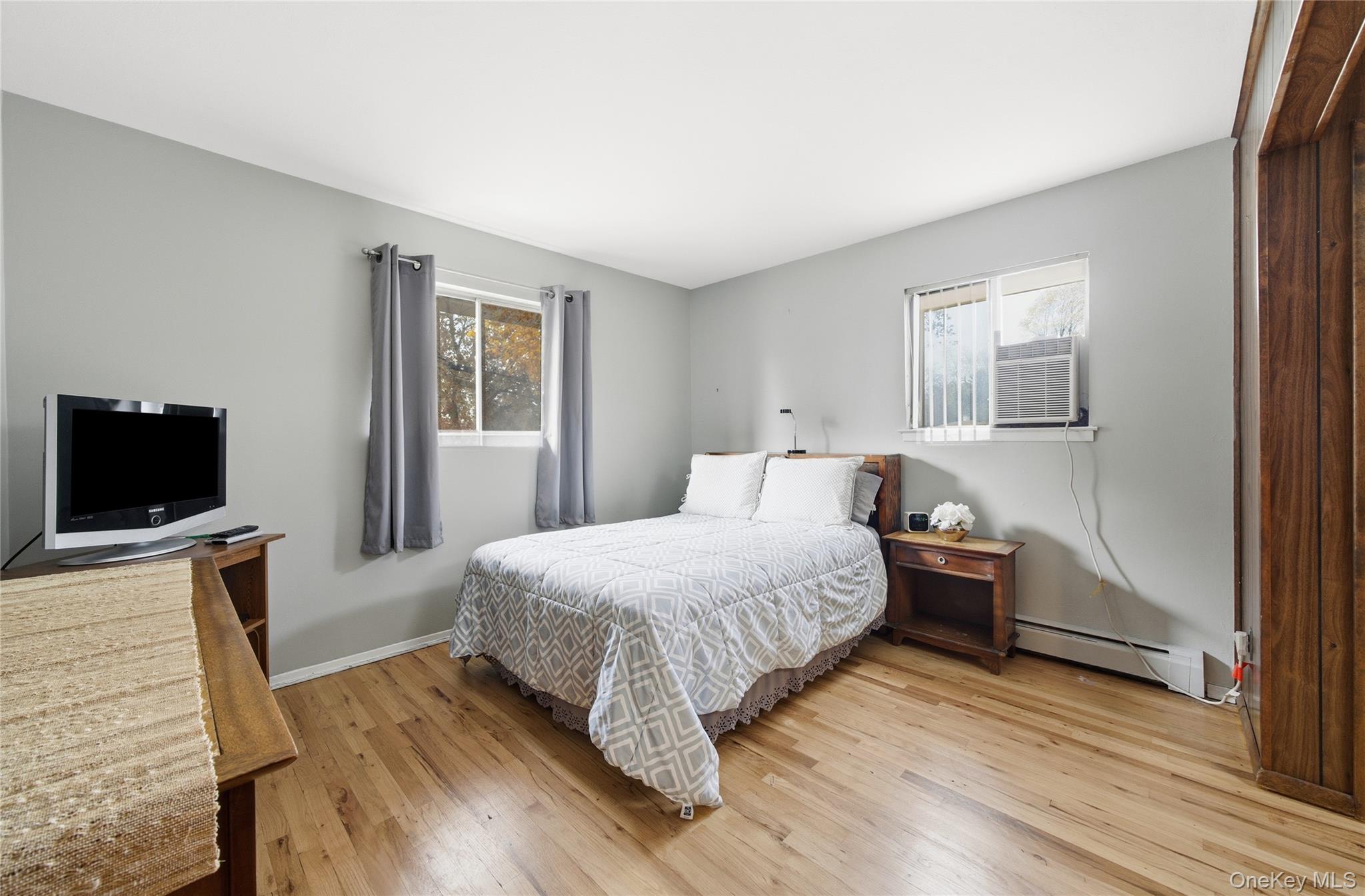 15 Santam Court, Bay Shore, NY 11706