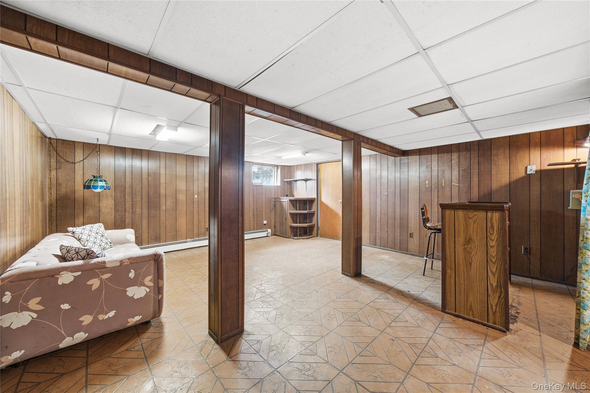 15 Santam Court, Bay Shore, NY 11706