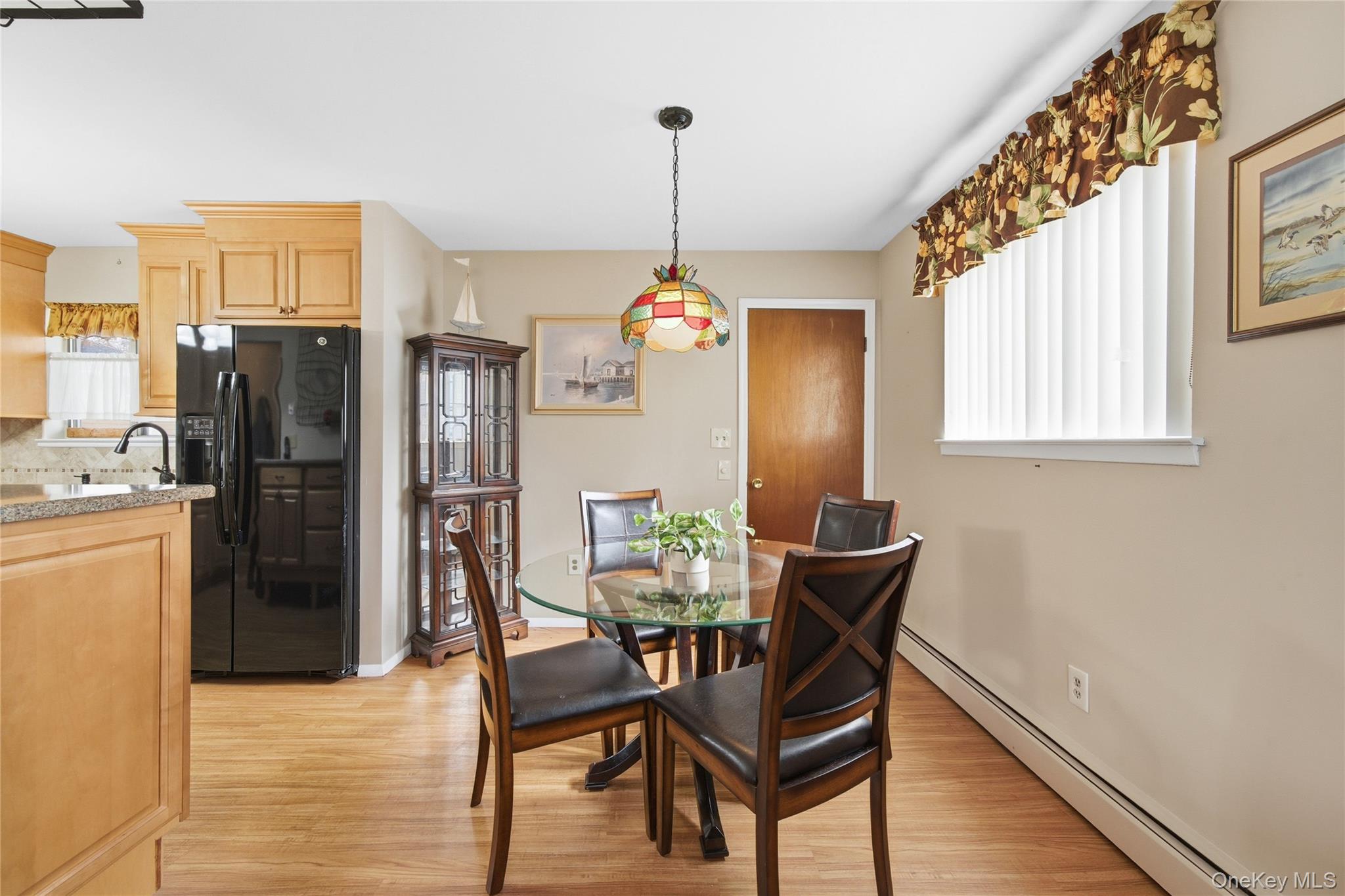 15 Santam Court, Bay Shore, NY 11706