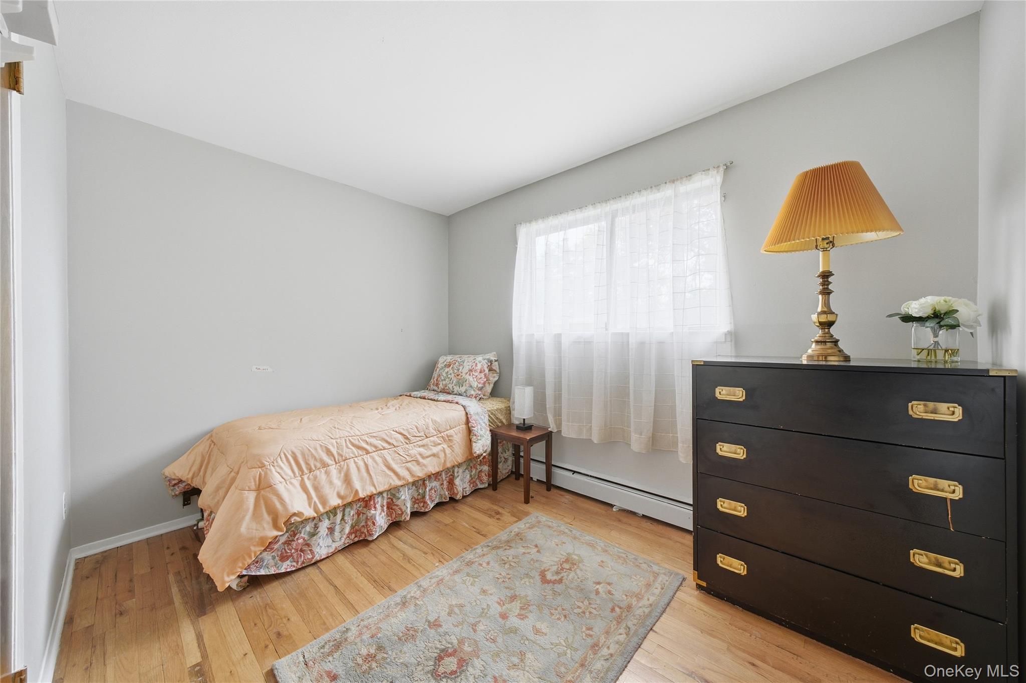 15 Santam Court, Bay Shore, NY 11706