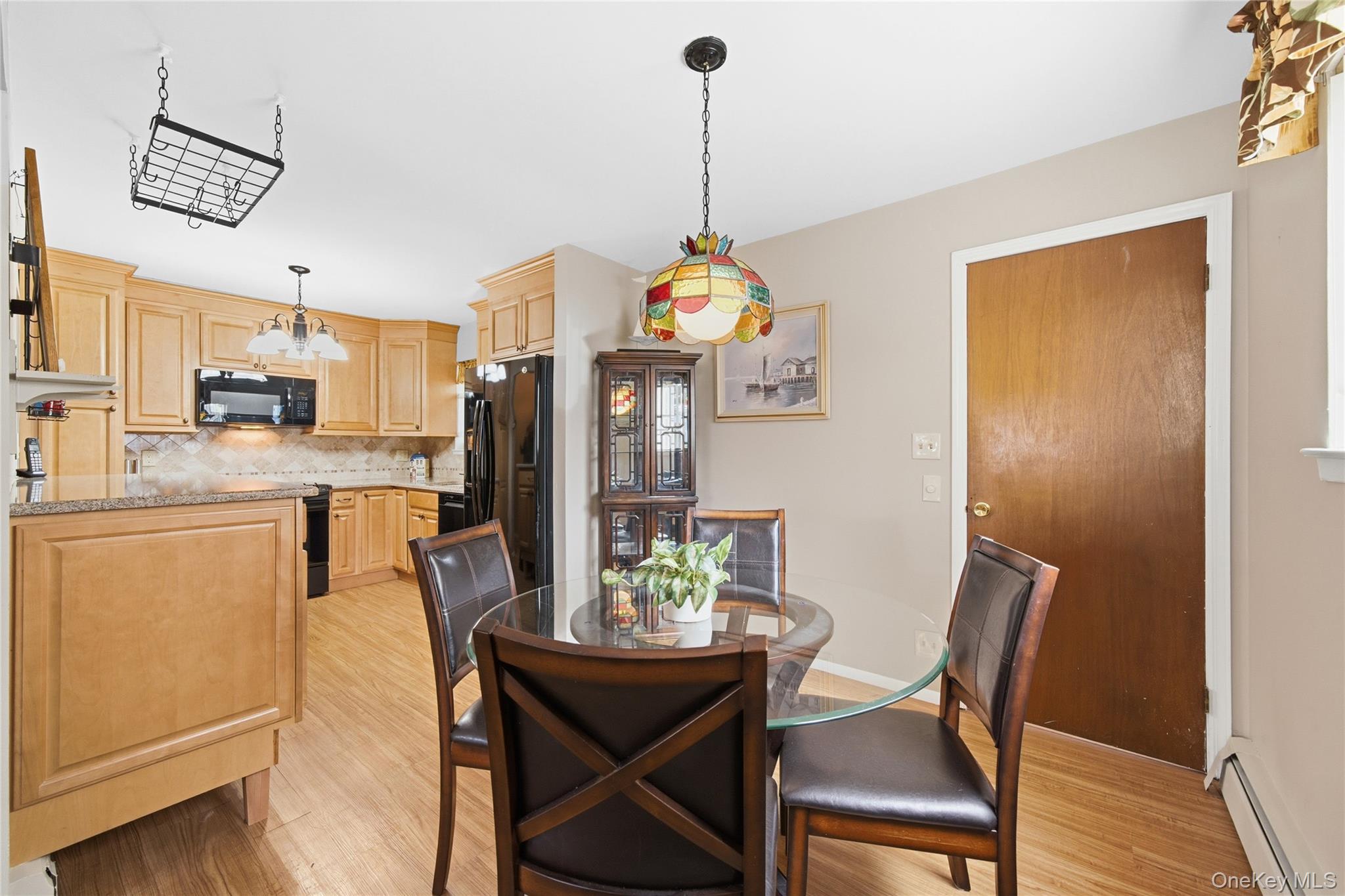 15 Santam Court, Bay Shore, NY 11706