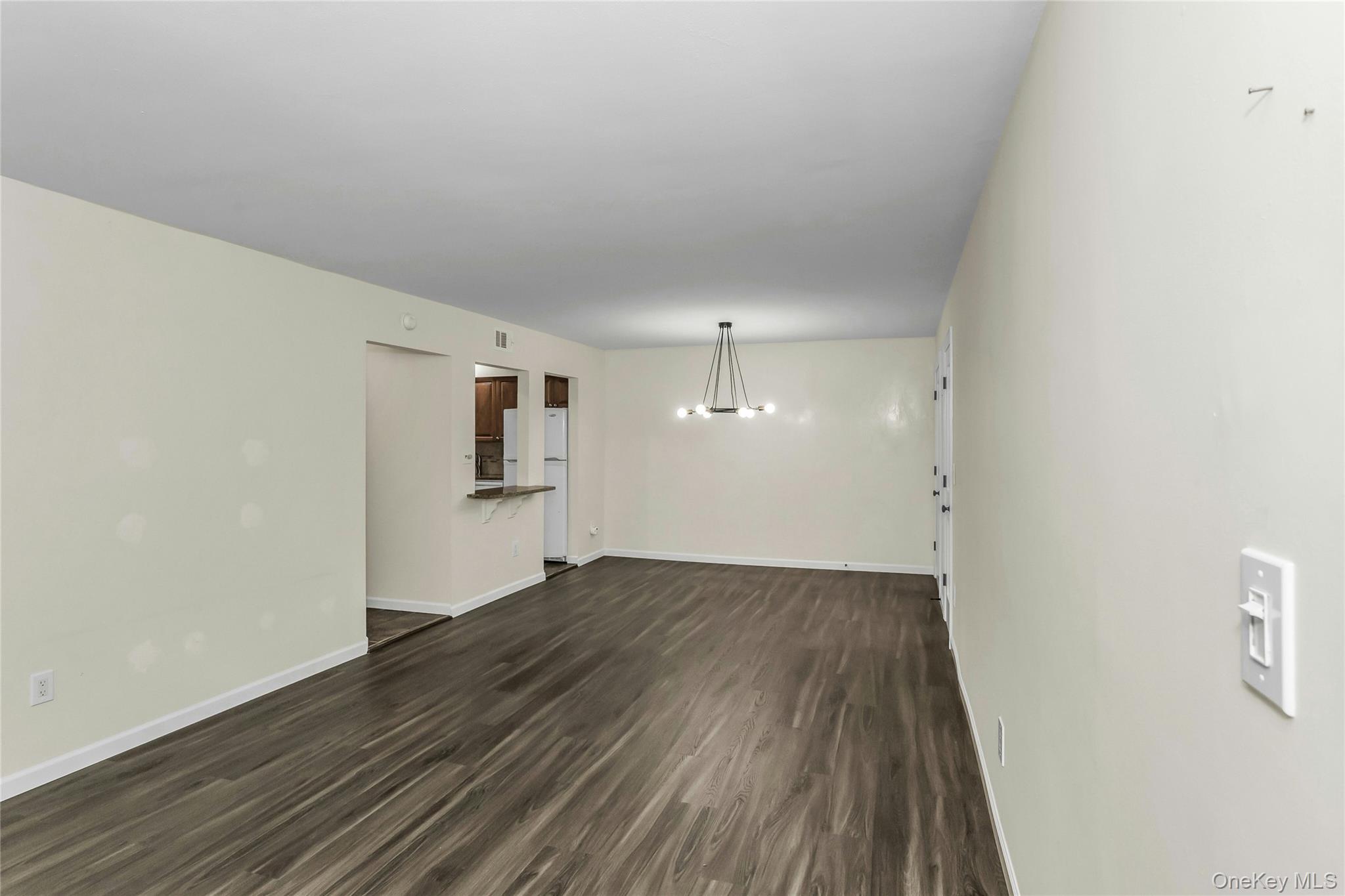 93 Palo Alto Drive, Plainview, NY 11803