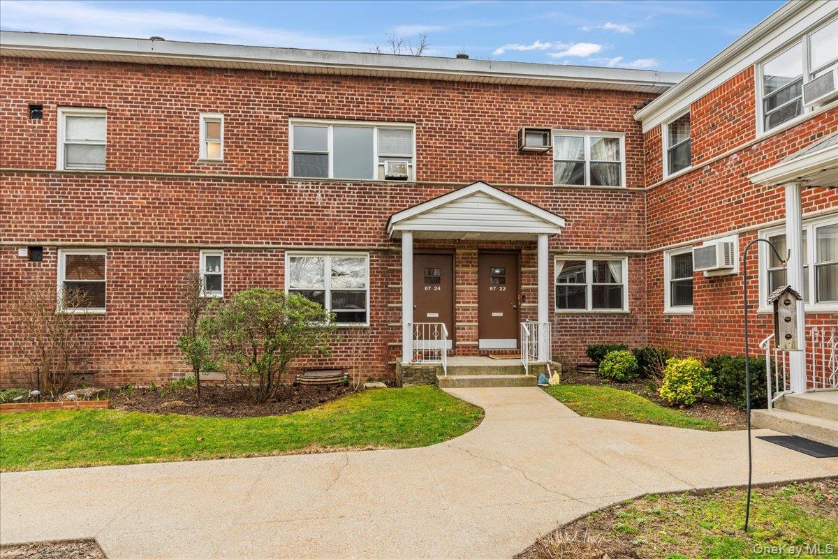 87-24 Marengo Street # 2B, Holliswood, NY 11432