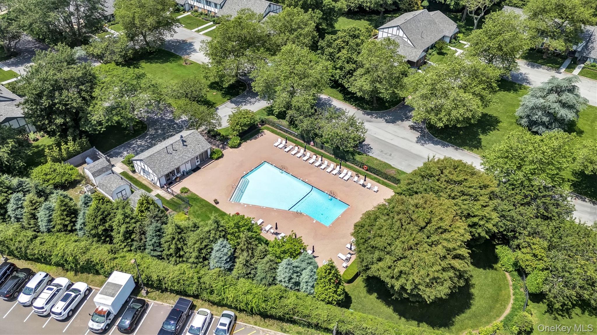 10 Lealand Lane # Unit 19, Southampton, NY 11968