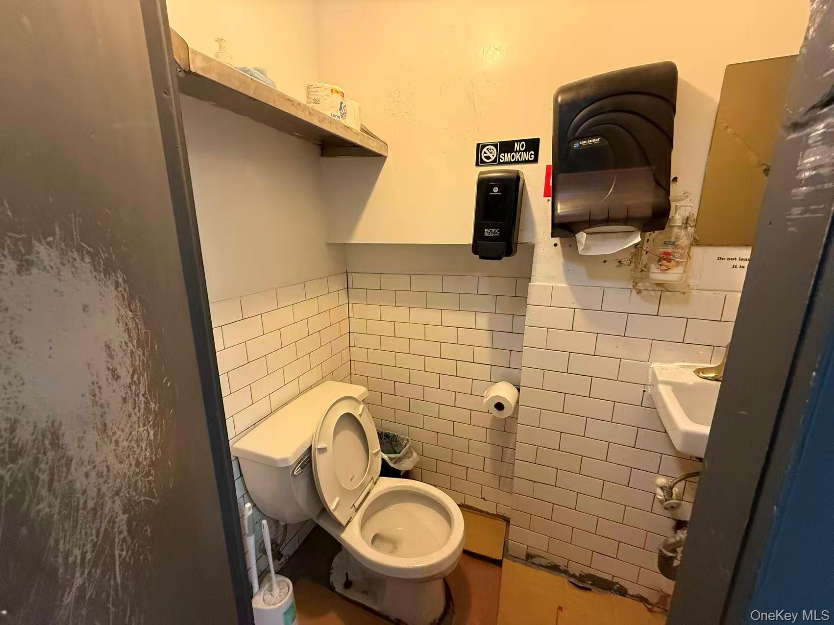 196 Smith Street, Brooklyn, NY 11201