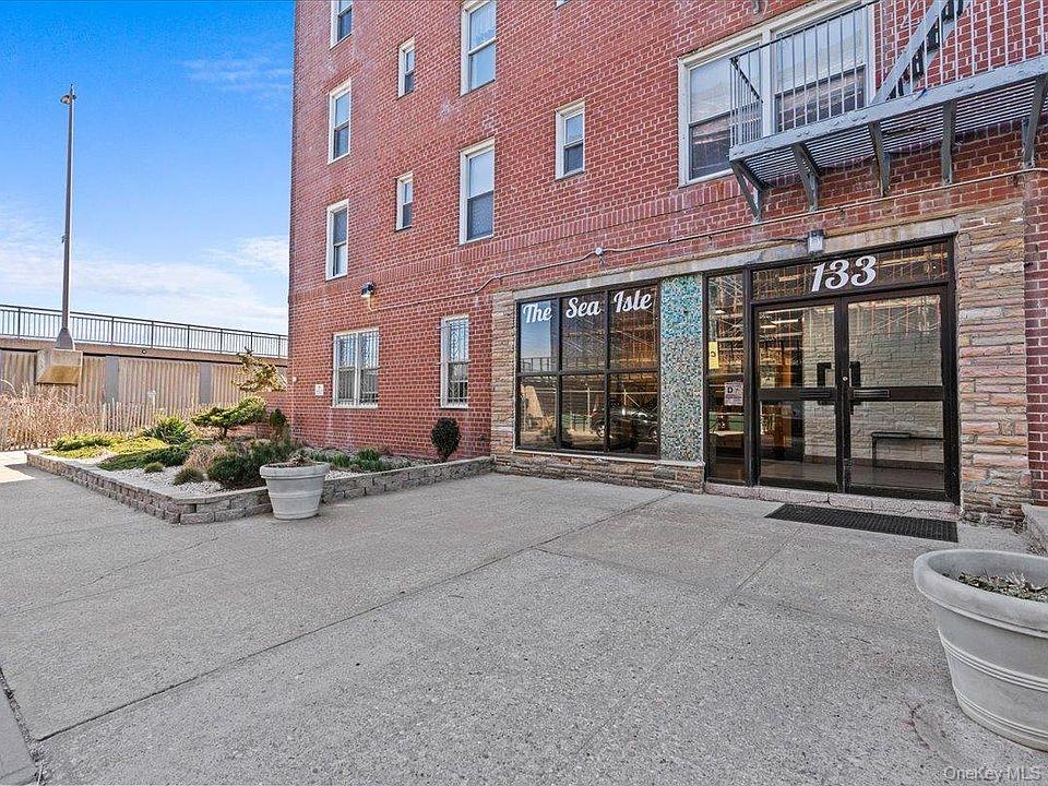 133 Beach 120th Street # 1B, Rockaway Park, NY 11694