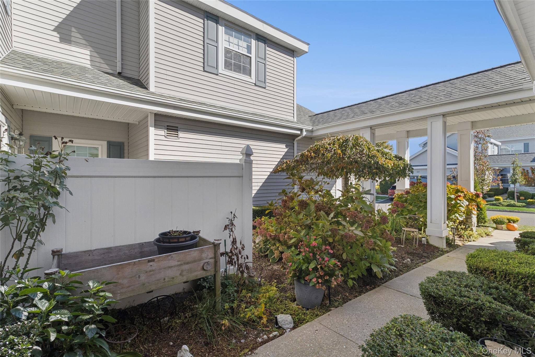 546 Highland Court, Moriches, NY 11955