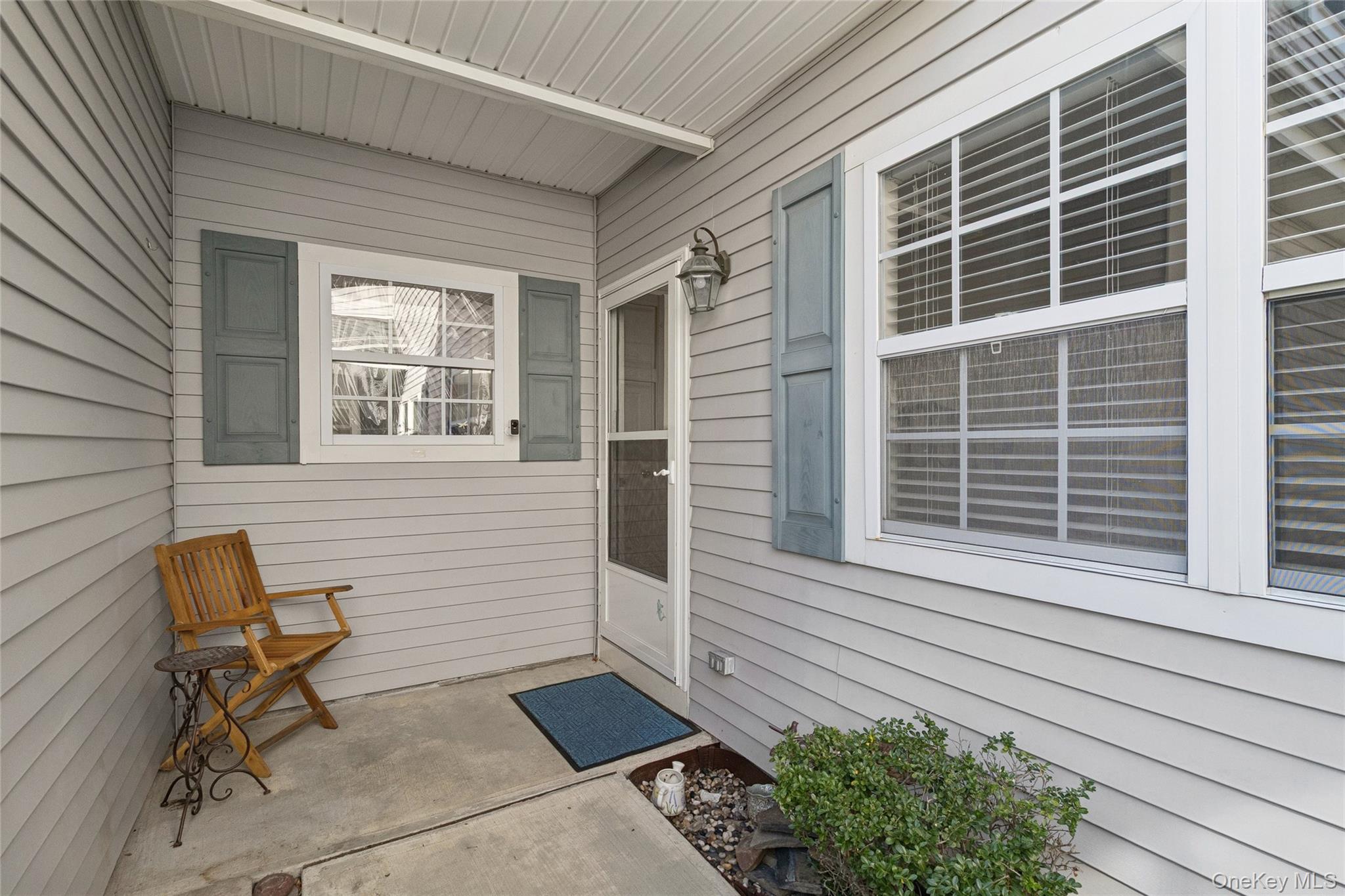 546 Highland Court, Moriches, NY 11955