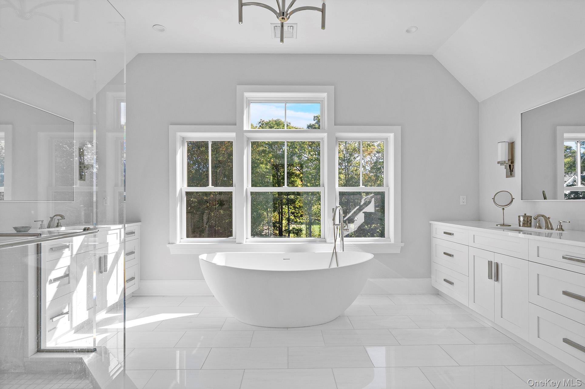 41 Arbutus Road, Quogue, NY 11959