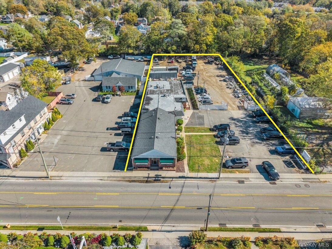 55 Carleton Avenue, East Islip, NY 11730