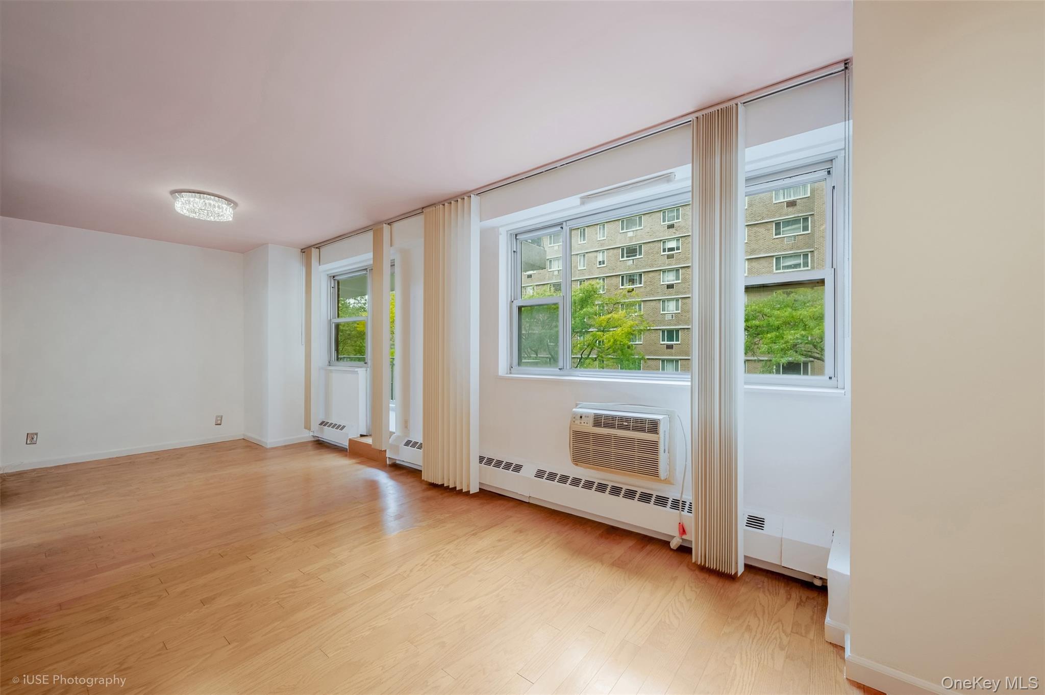 52-30 39th # 3V, Woodside, NY 11104