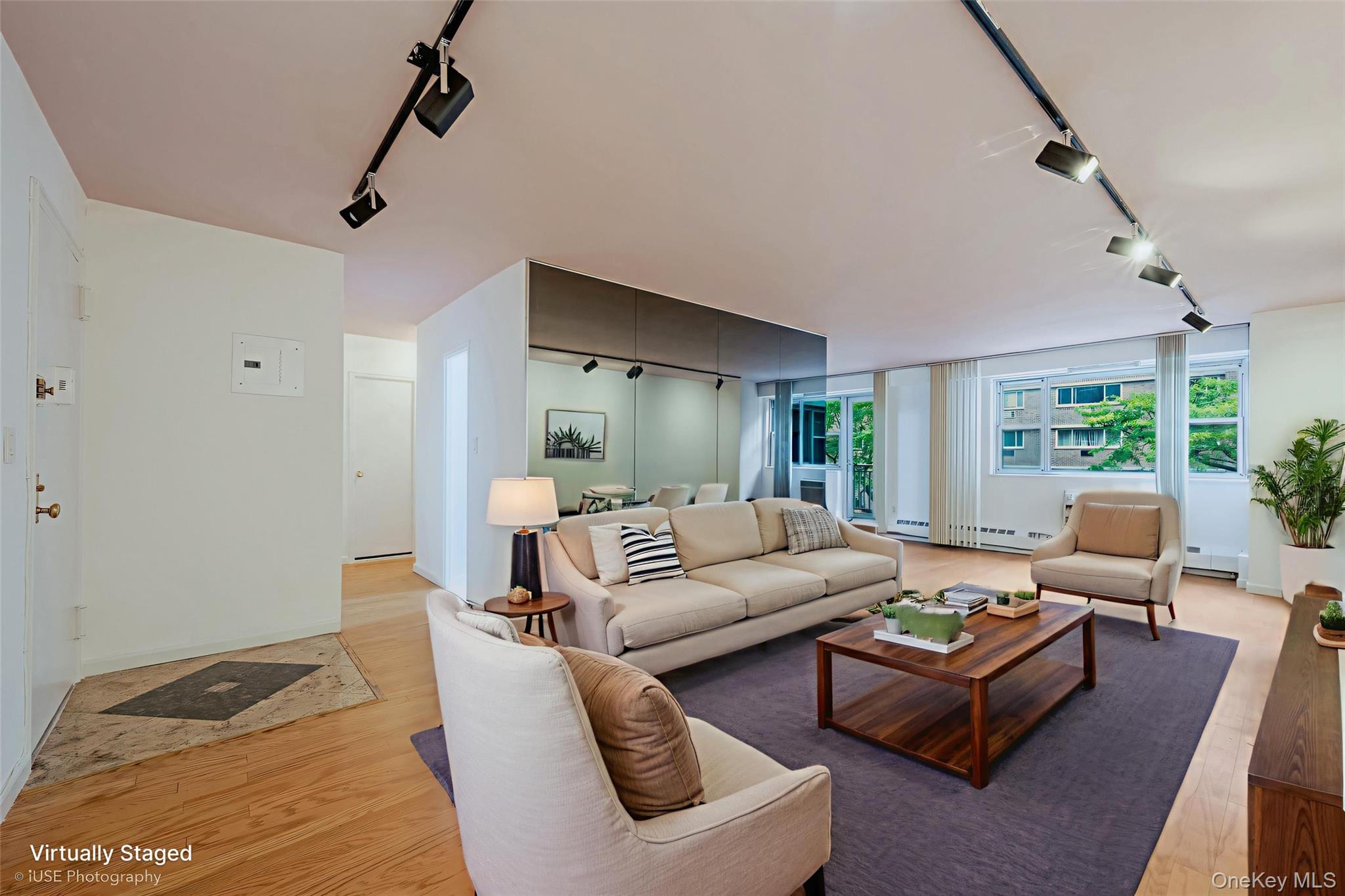 52-30 39th # 3V, Woodside, NY 11104