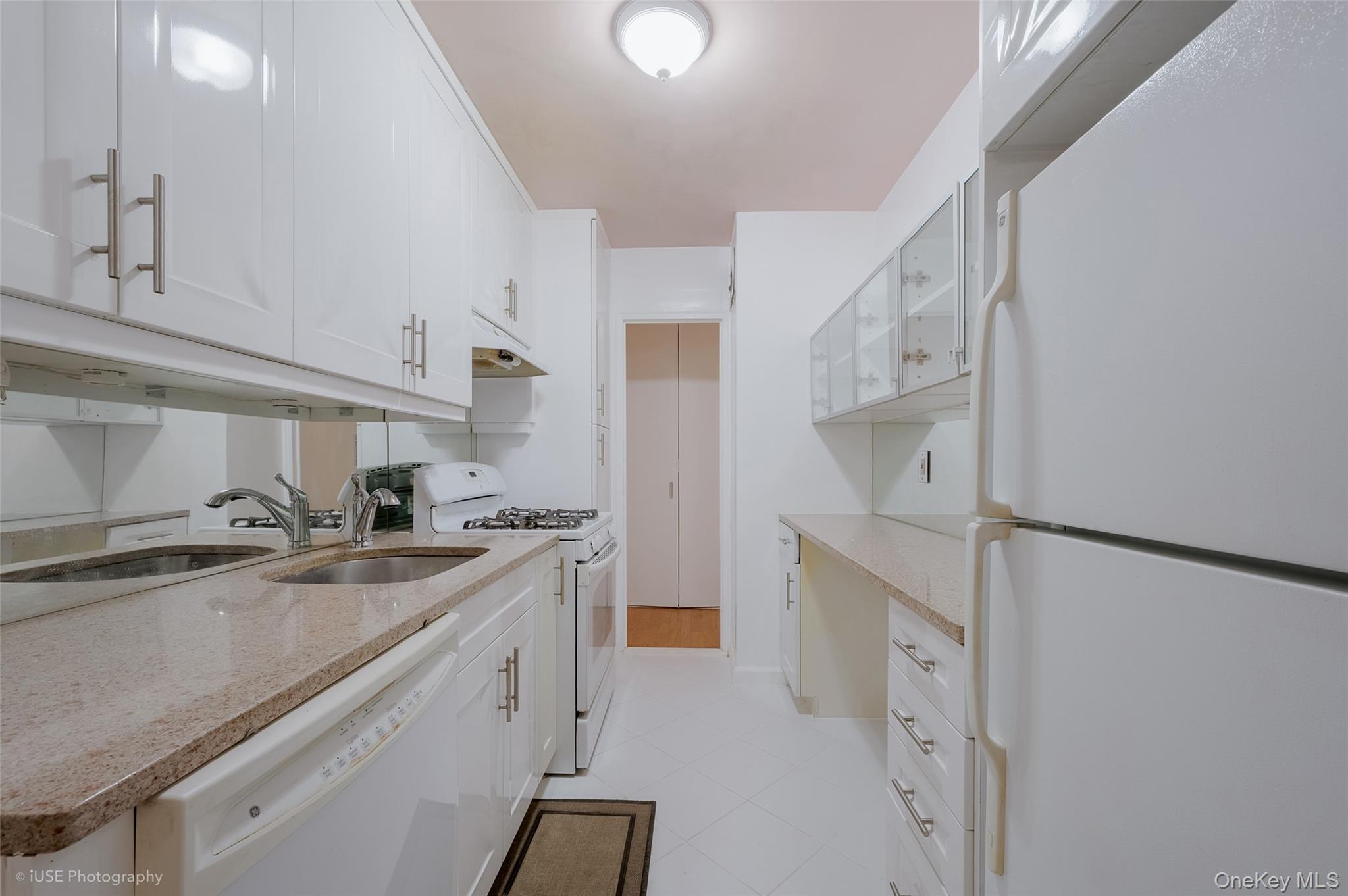 52-30 39th # 3V, Woodside, NY 11104