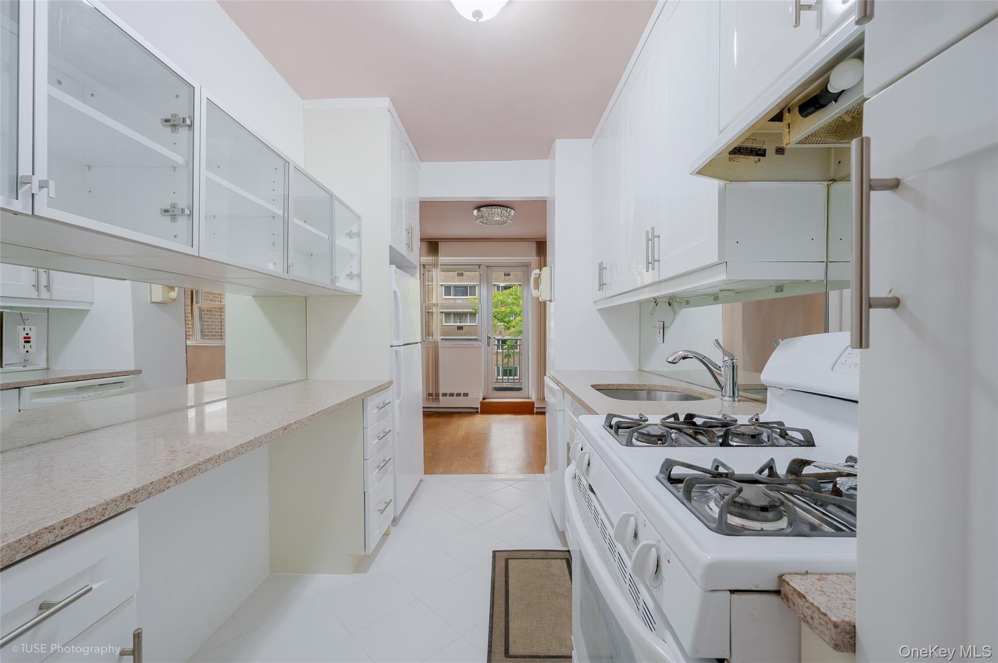 52-30 39th # 3V, Woodside, NY 11104