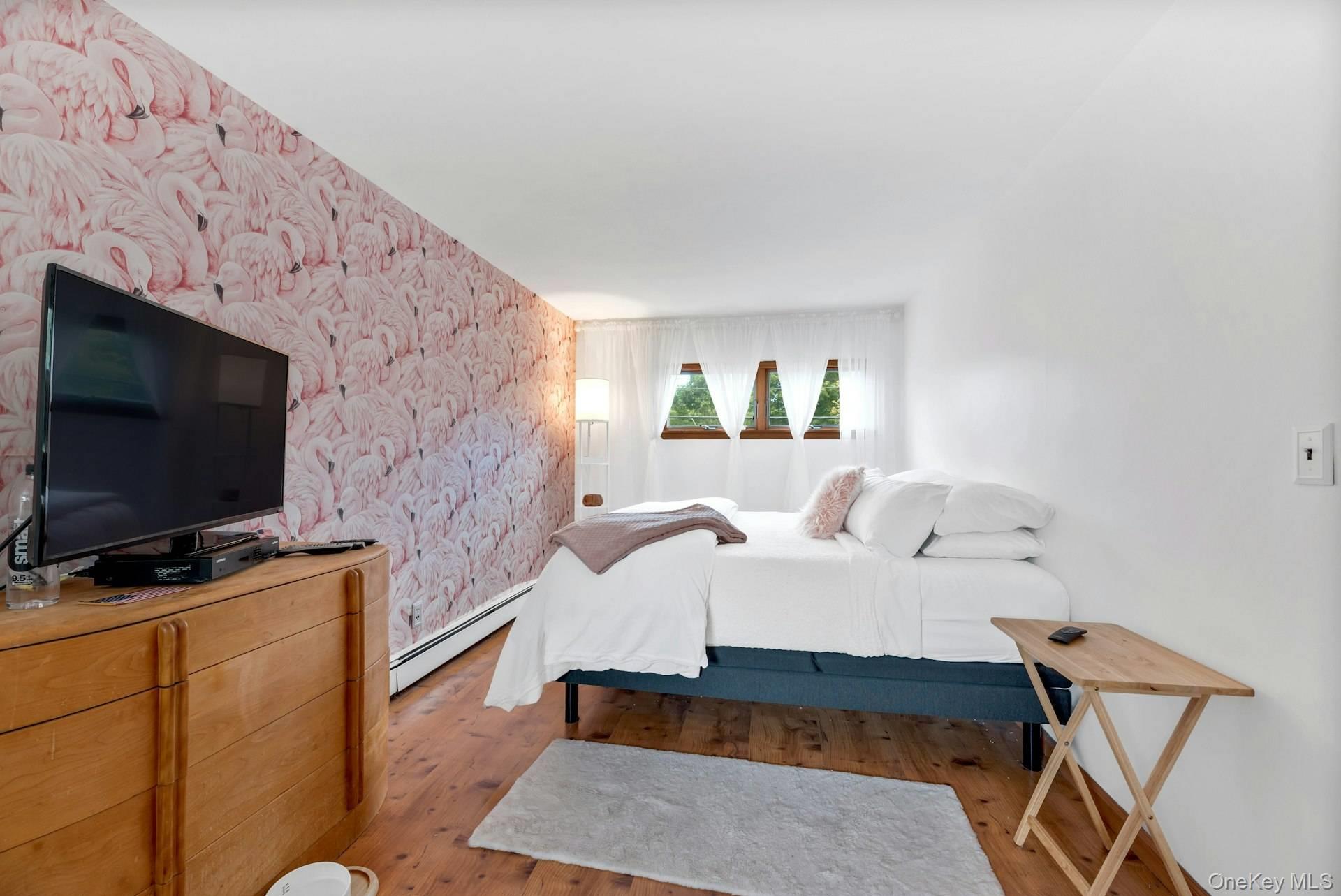 70 Fanning Avenue, Hampton Bays, NY 11946