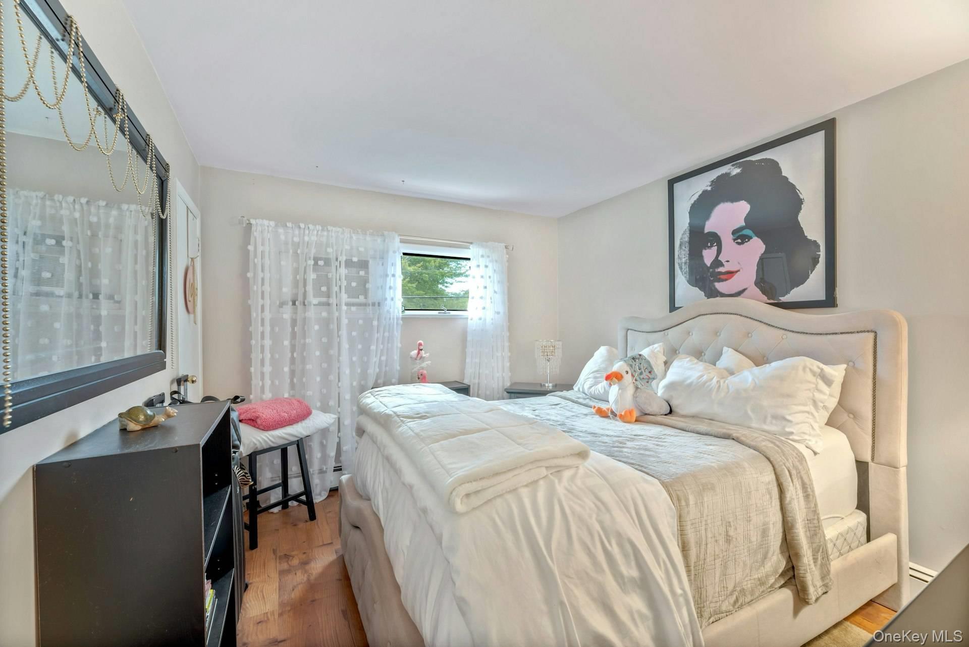 70 Fanning Avenue, Hampton Bays, NY 11946