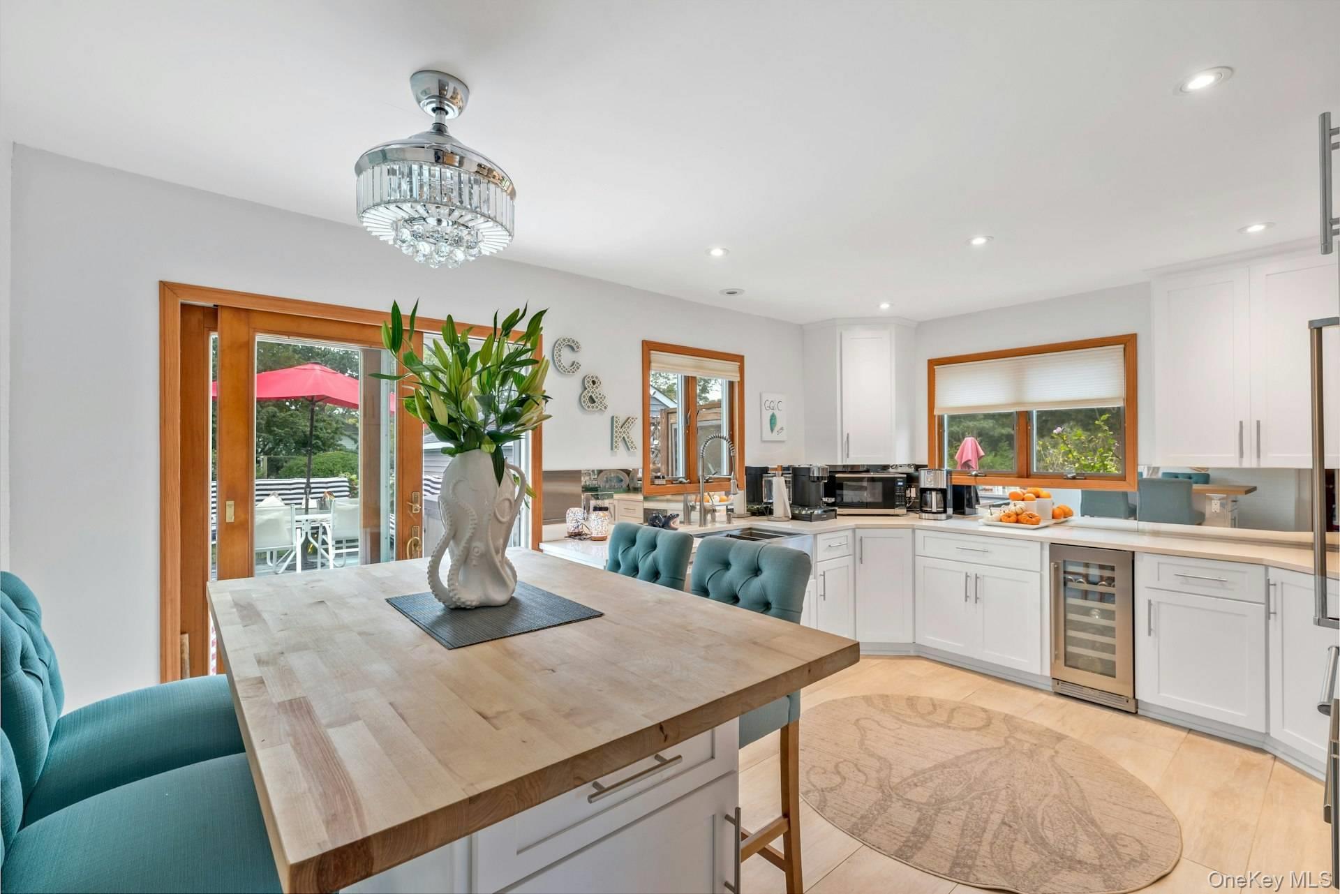 70 Fanning Avenue, Hampton Bays, NY 11946