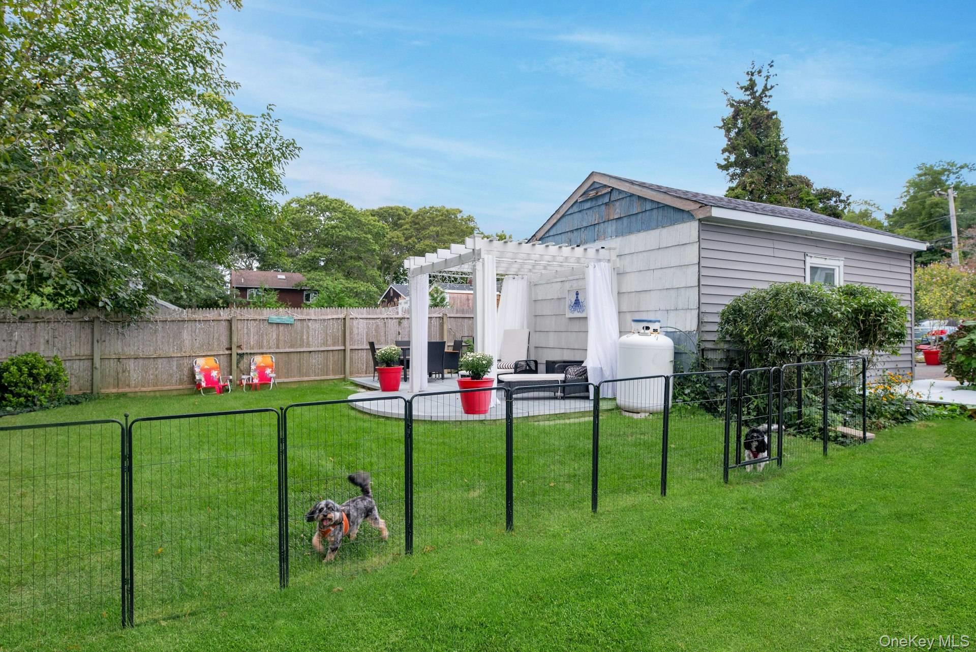 70 Fanning Avenue, Hampton Bays, NY 11946