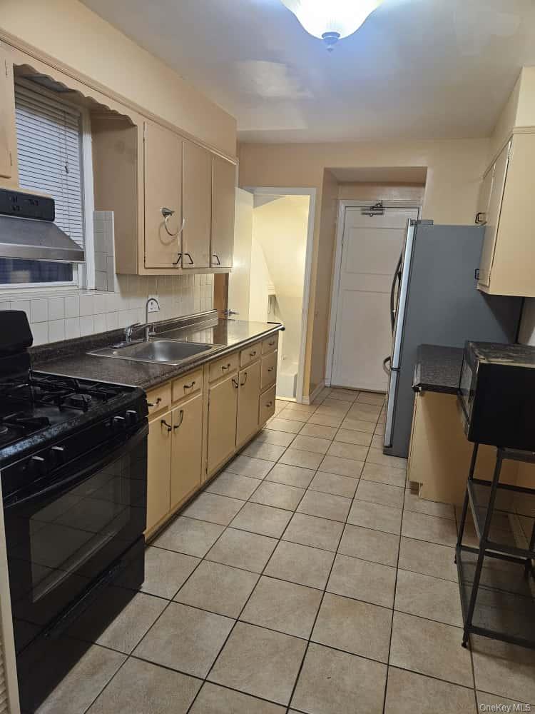 13929 87th Road, Jamaica, NY 11435