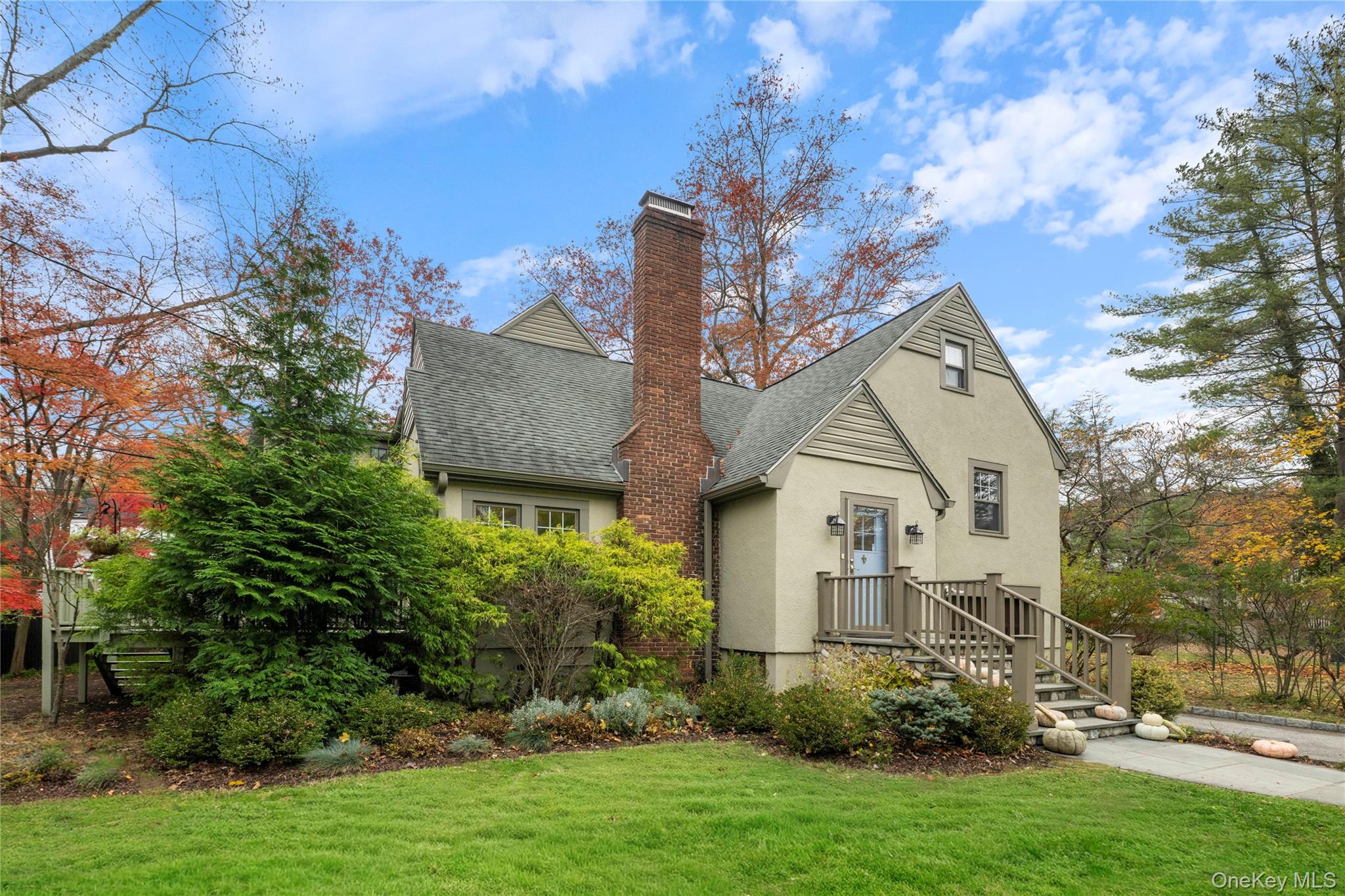 6 Meadow Way, Irvington, NY 10533