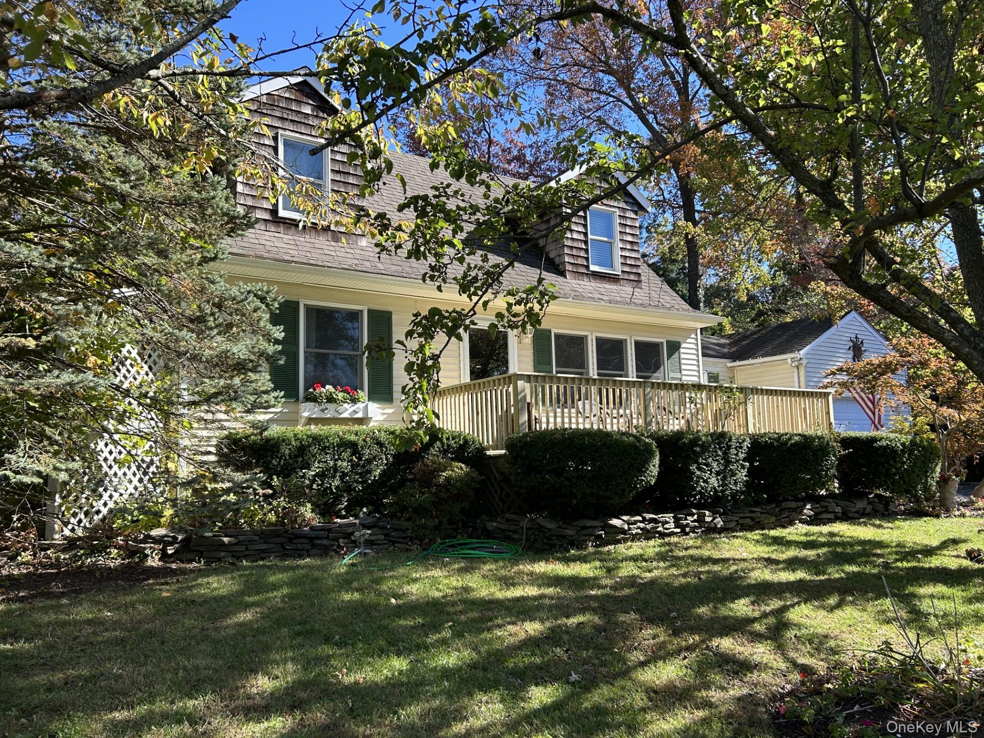 21 Lakeview Drive, Middle Island, NY 11953