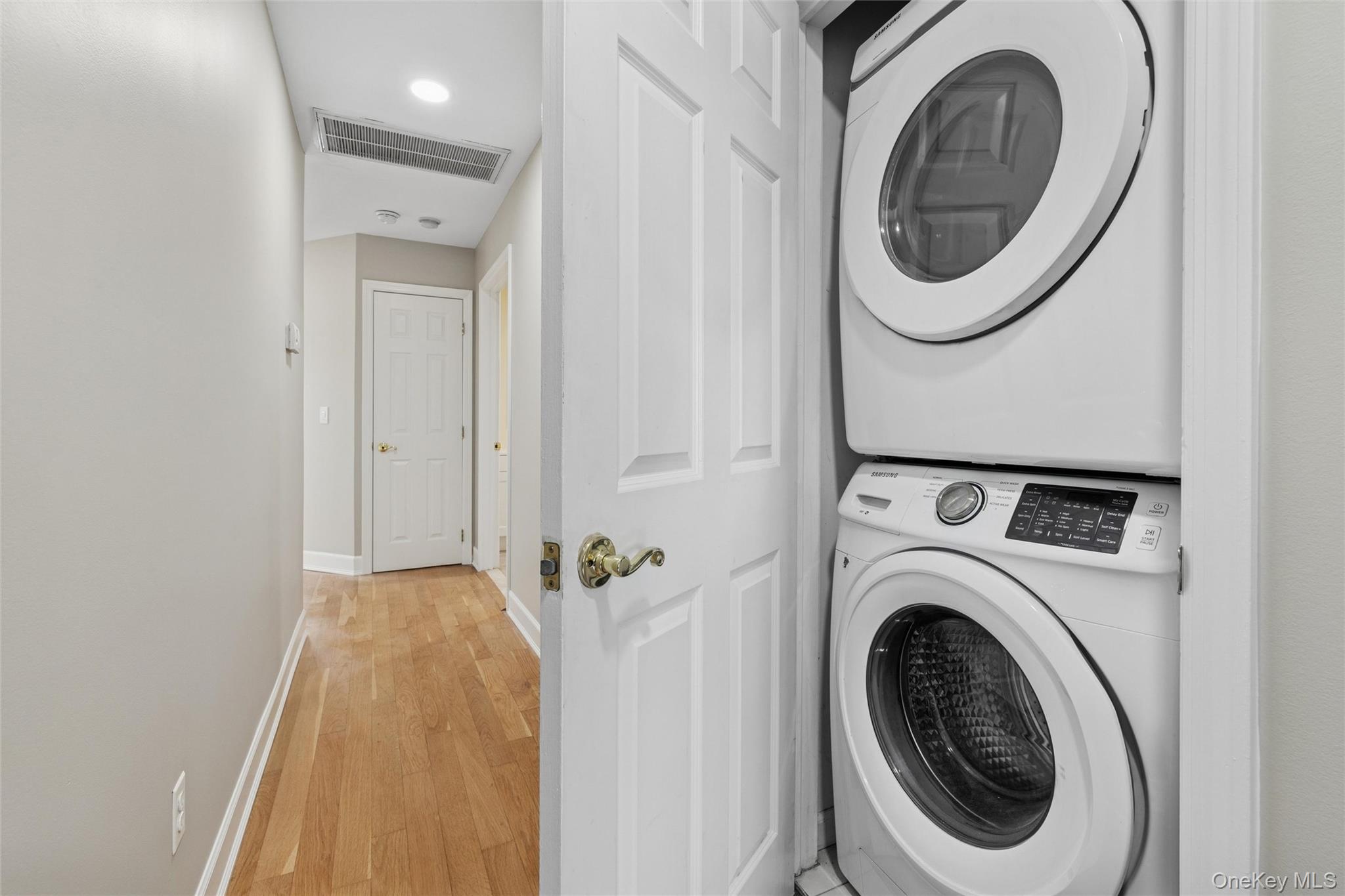 706 Willow Pond Drive, Riverhead, NY 11901